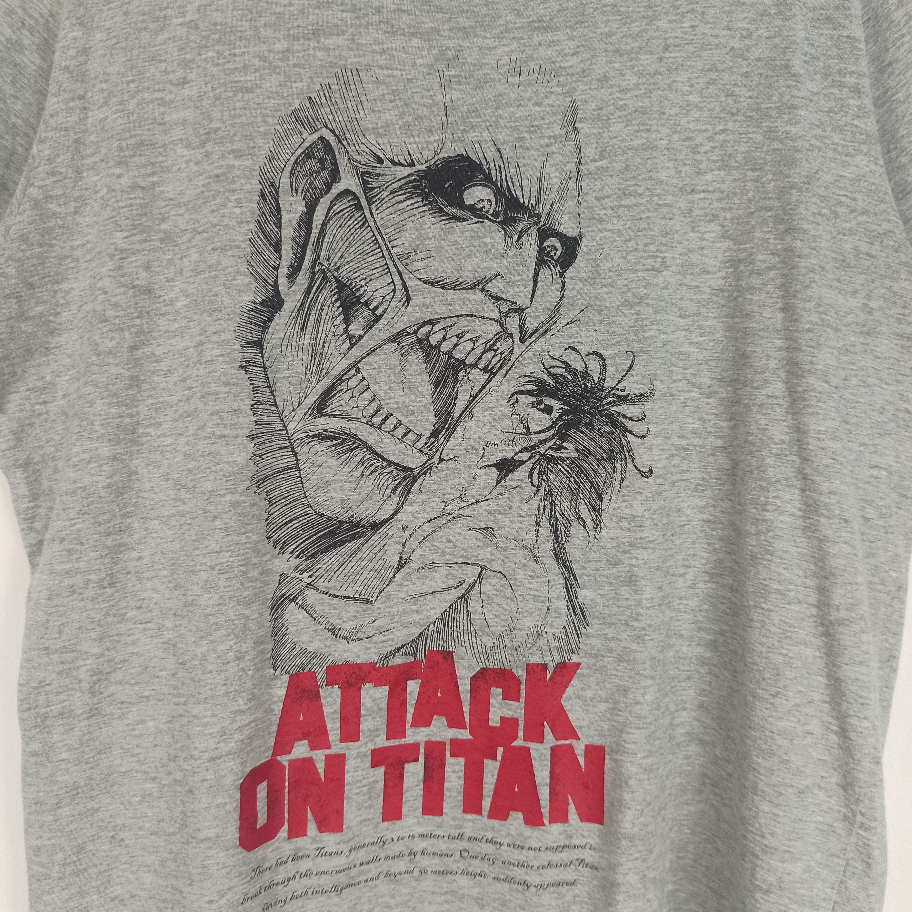 Anime Anime Attack on Titan X Uniqlo Tshirt Final Season Size US XL / EU 56 / 4 - 2 Thumbnail