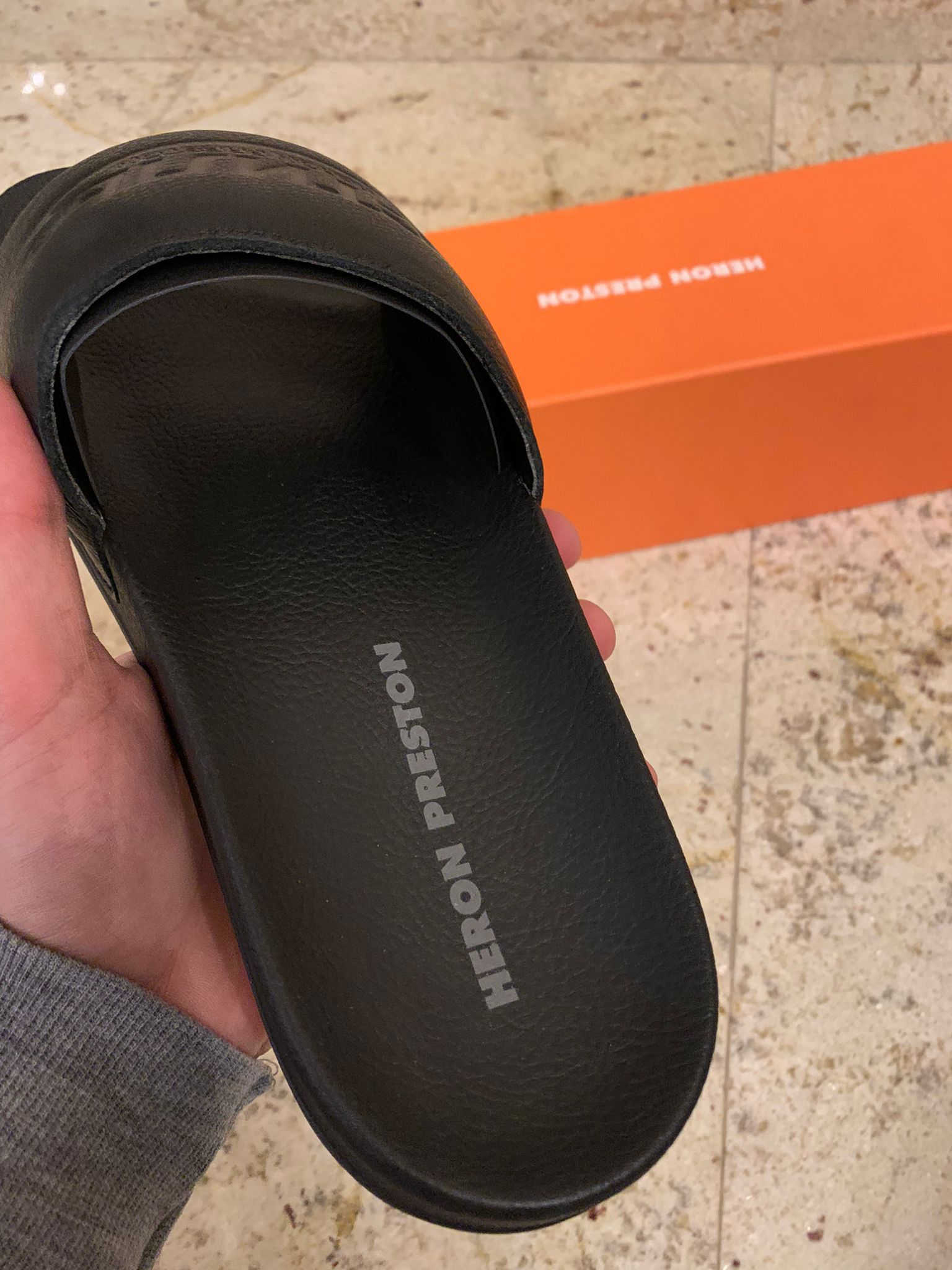 Heron Preston Logo Slider in Black Size US 12 / EU 45 - 7 Thumbnail
