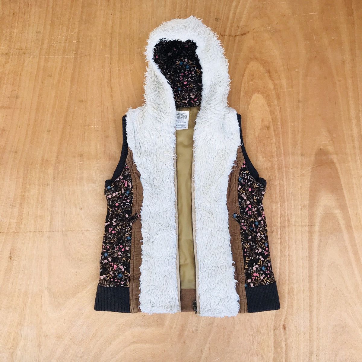 image of 20471120 x Beauty Beast Rim Limit Kapital Style Fur Hoodie Sleeve Less, Men's (Size XS)
