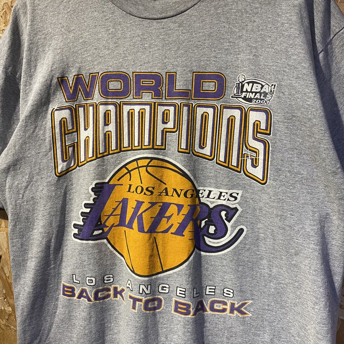 NBA × Vintage VINTAGE 2001‼️LA Lakers World Champions Los Angeles T-Shirt Size US XL / EU 56 / 4 - 3 Thumbnail