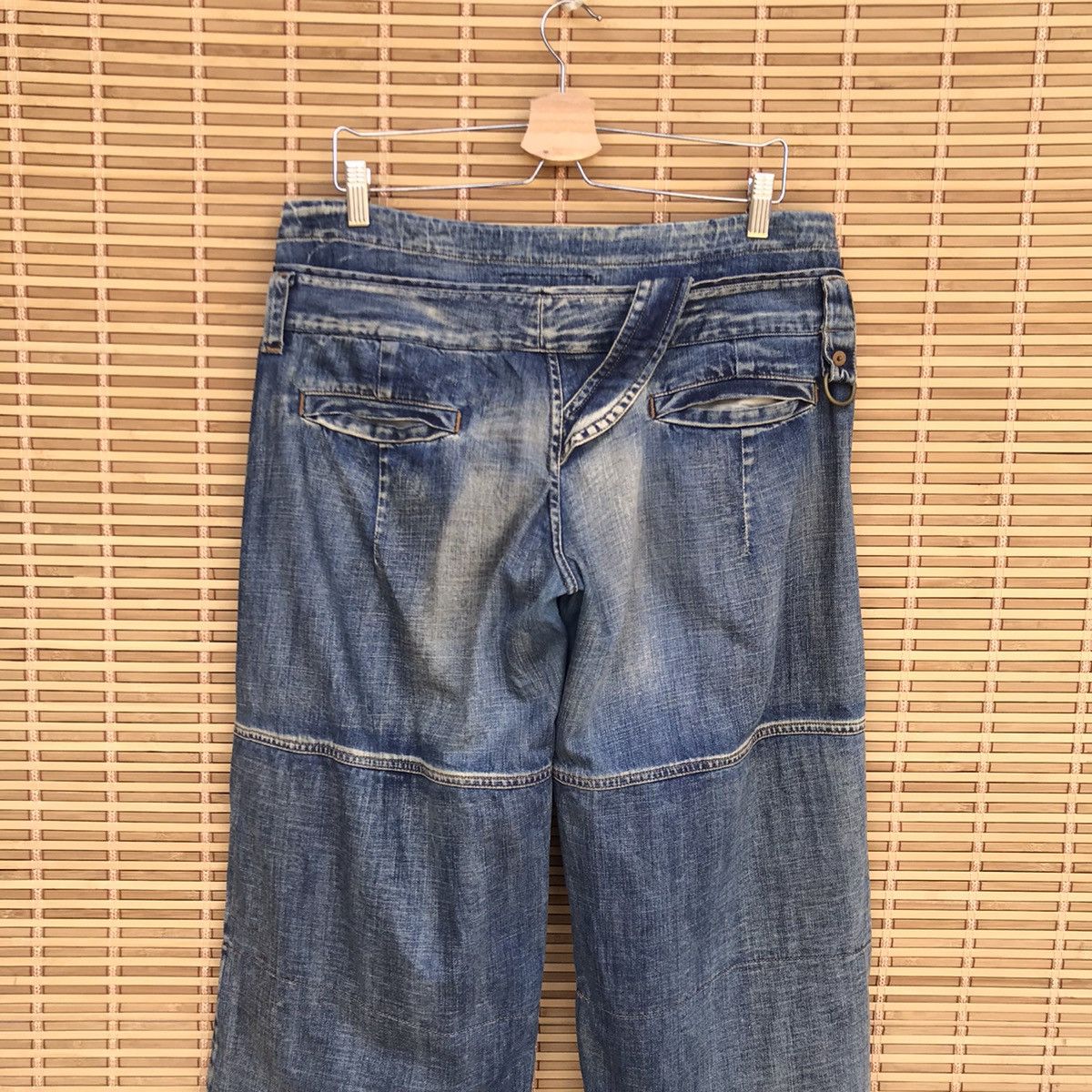 Andrew Mackenzie VINTAGE Andrew Mackenzie Distressed denim double waist strap Size US 35 - 10 Thumbnail