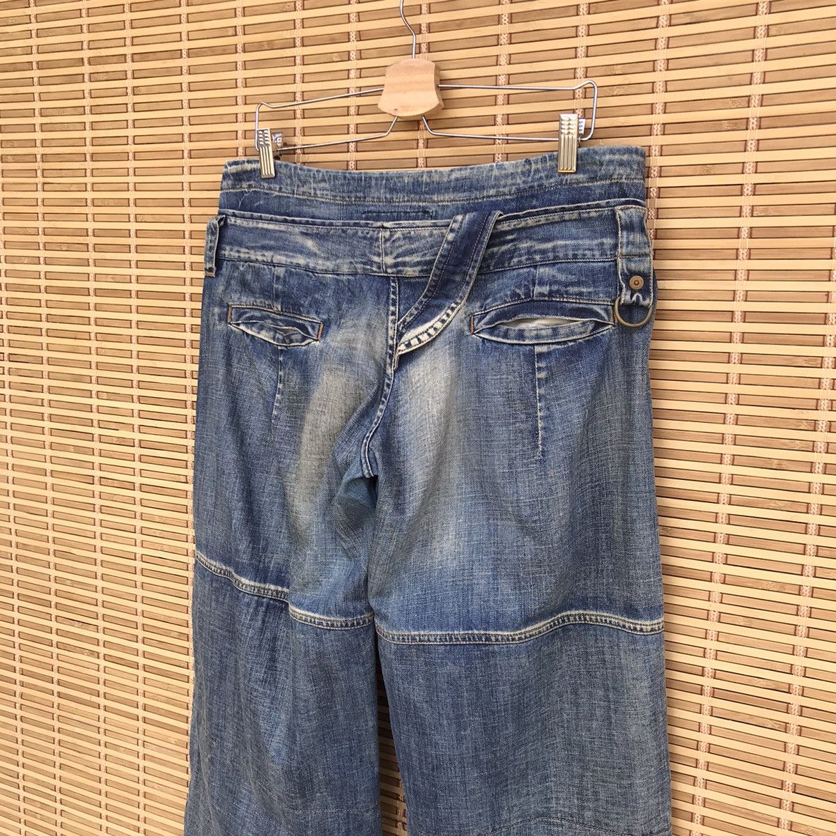 Andrew Mackenzie VINTAGE Andrew Mackenzie Distressed denim double waist strap Size US 35 - 11 Thumbnail