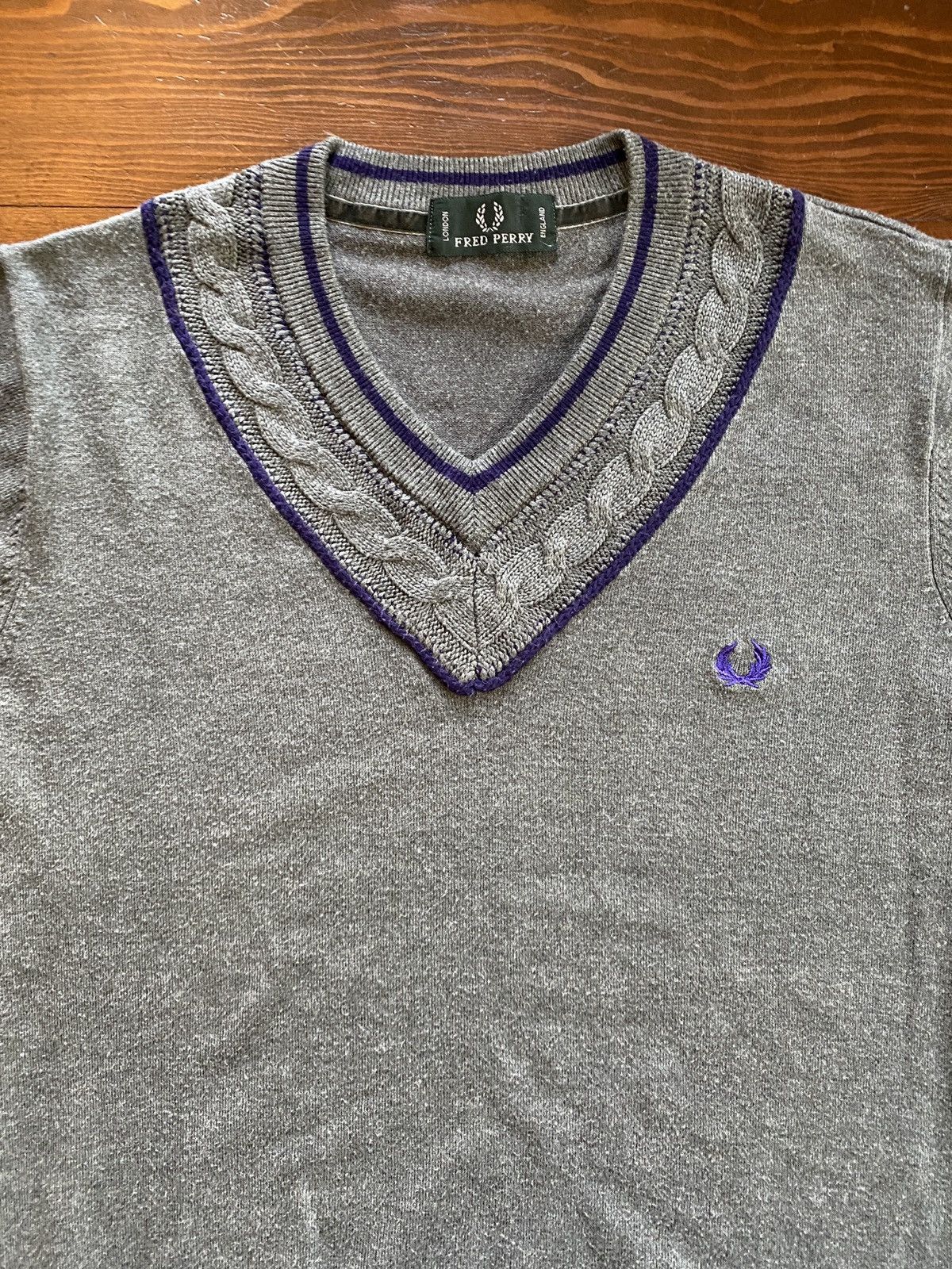 Fred Perry Vintage 90’s Fred Perry V-Neck Cable Knit Collar Sweater Size US M / EU 48-50 / 2 - 4 Thumbnail