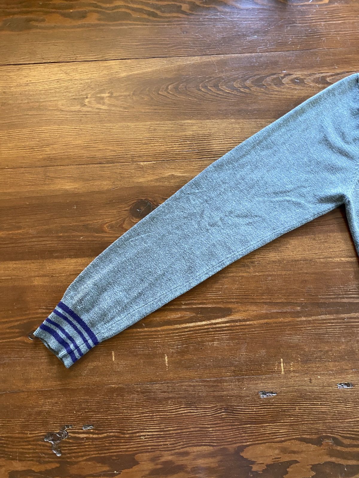 Fred Perry Vintage 90’s Fred Perry V-Neck Cable Knit Collar Sweater Size US M / EU 48-50 / 2 - 12 Thumbnail