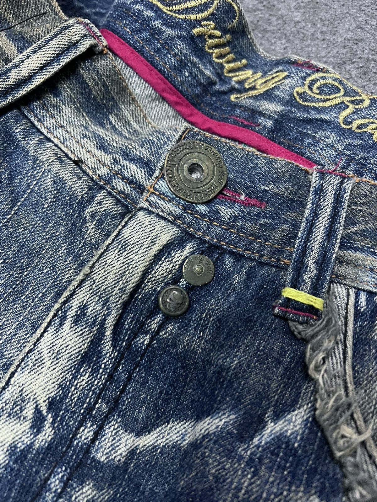 Japanese Brand THRASHED JAPANESE BRAND DISTRESSED DENIM PANT Size US 34 / EU 50 - 11 Thumbnail