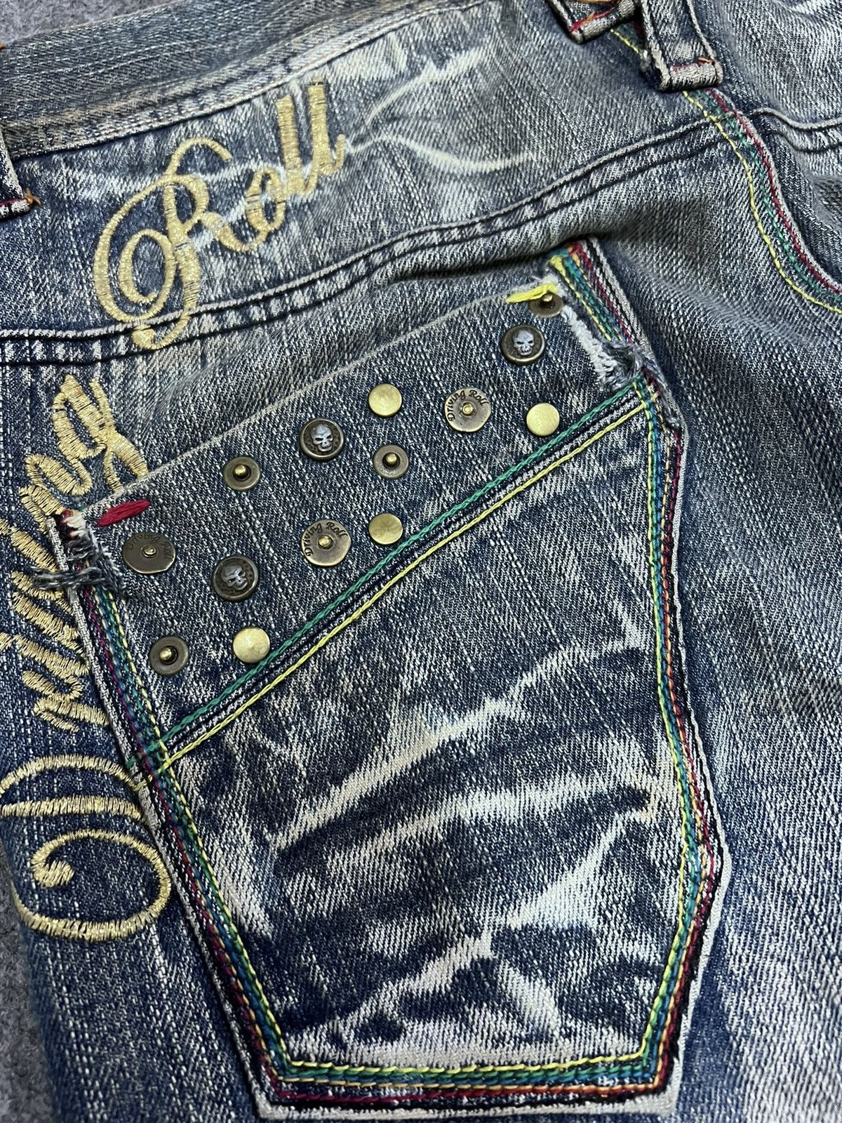 Japanese Brand THRASHED JAPANESE BRAND DISTRESSED DENIM PANT Size US 34 / EU 50 - 9 Thumbnail