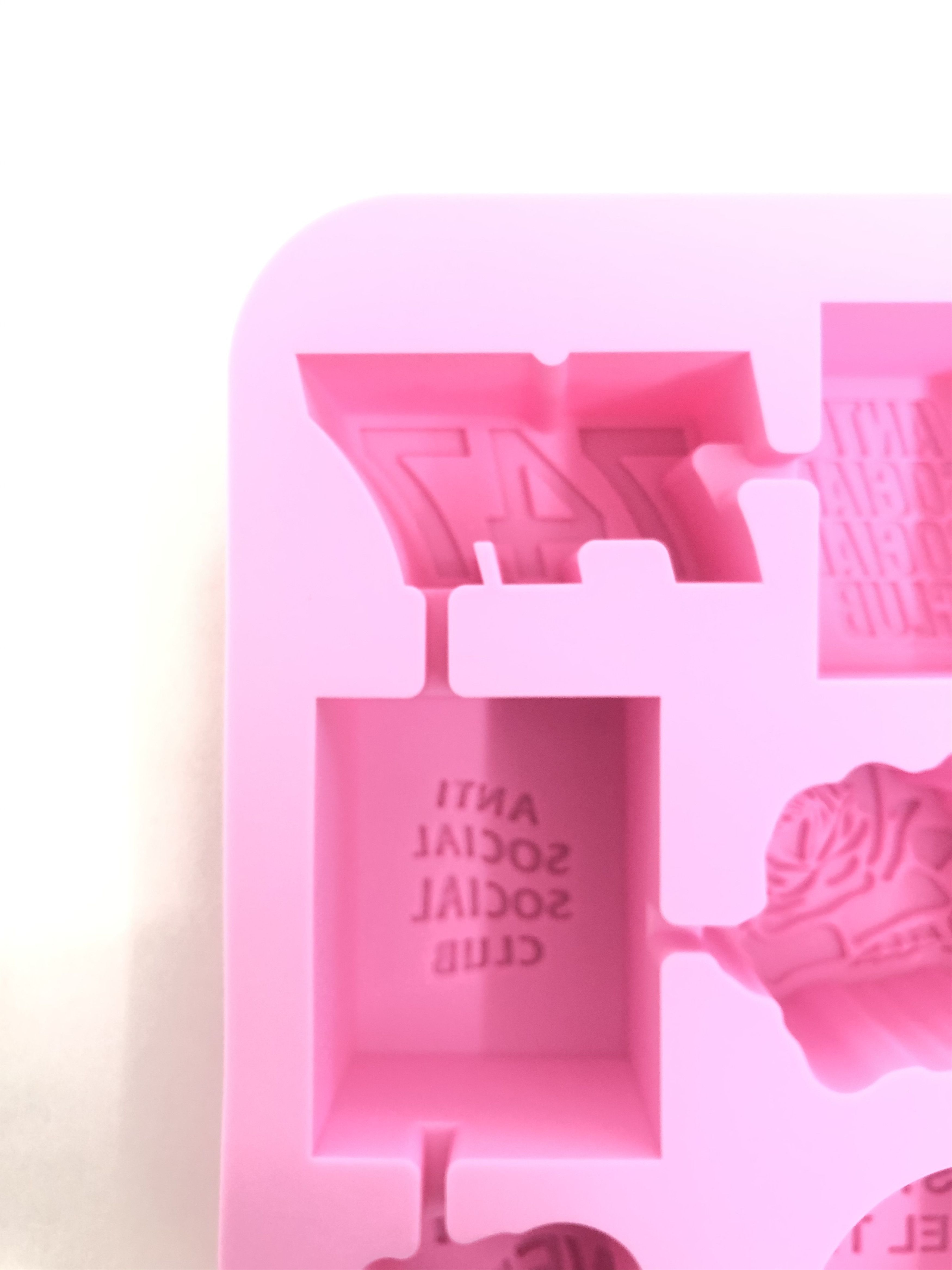 Anti Social Social Club DS ASSC Pink Ice Rink Ice Maker Tray Supreme CPFM Bape Kith Size ONE SIZE - 5 Thumbnail