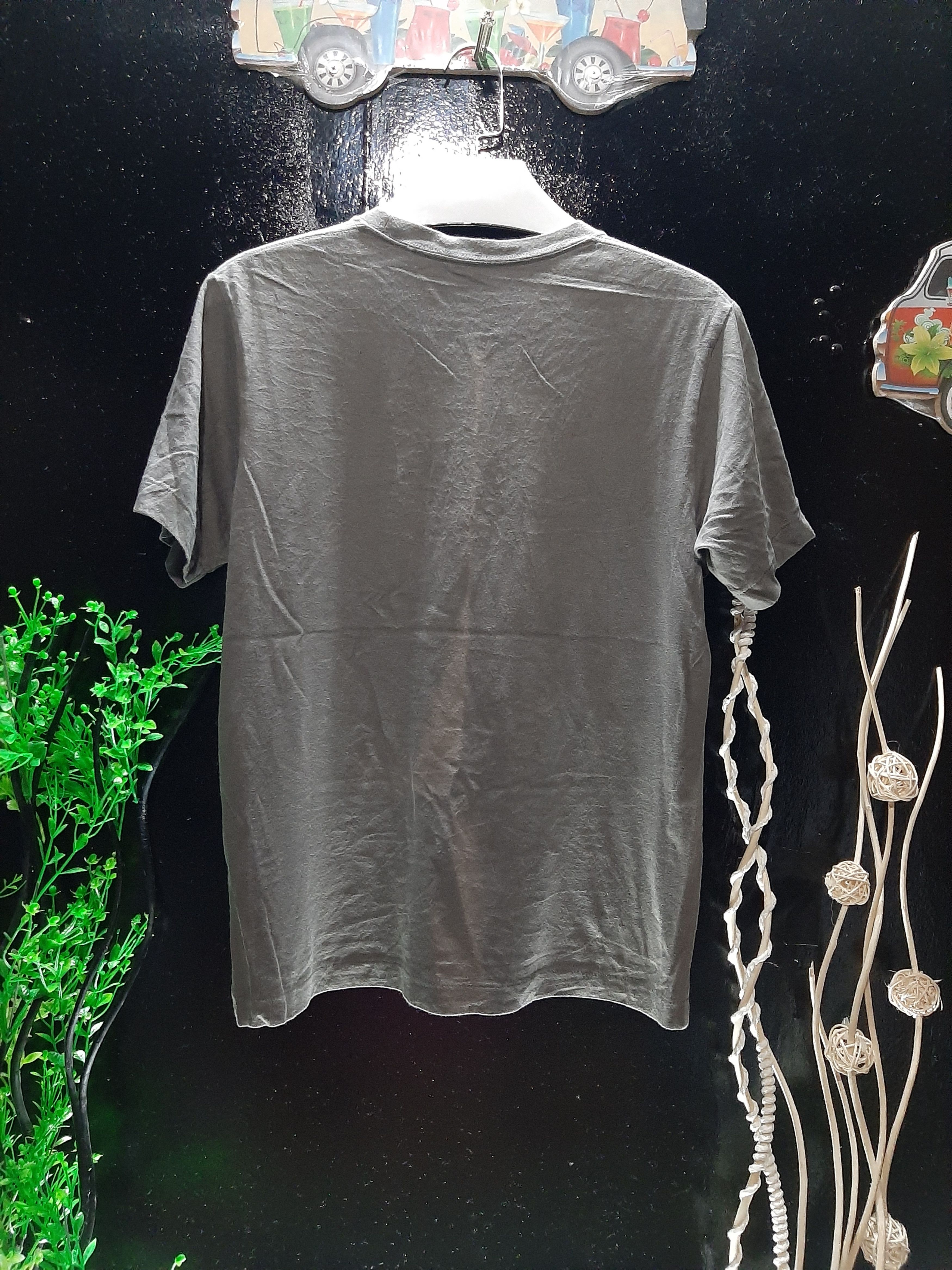 Kaws × Uniqlo × Vintage VINTAGE KAWS x UNIQLO x PEANUTS BIG LOGO Size US M / EU 48-50 / 2 - 5 Thumbnail