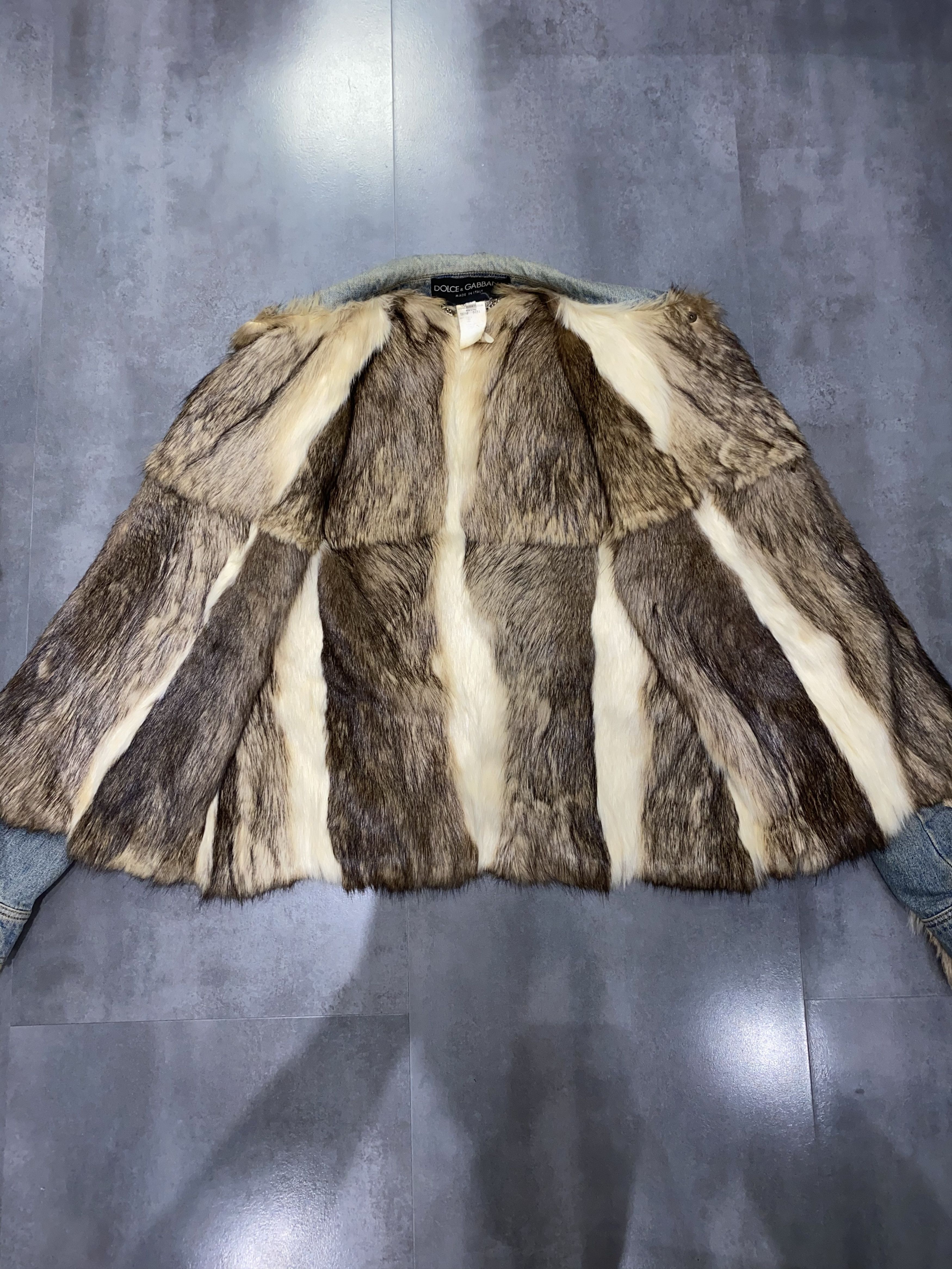 Dolce & Gabbana Dolce & Gabbana Distressed Viscacha Fur Denim Jacket Size US L / EU 52-54 / 3 - 11 Thumbnail