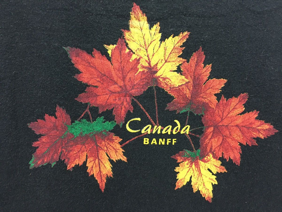 Fruit Of The Loom × Vintage Vintage 90s Banff Canada Big Logo Sweatshirt Size US S / EU 44-46 / 1 - 3 Thumbnail
