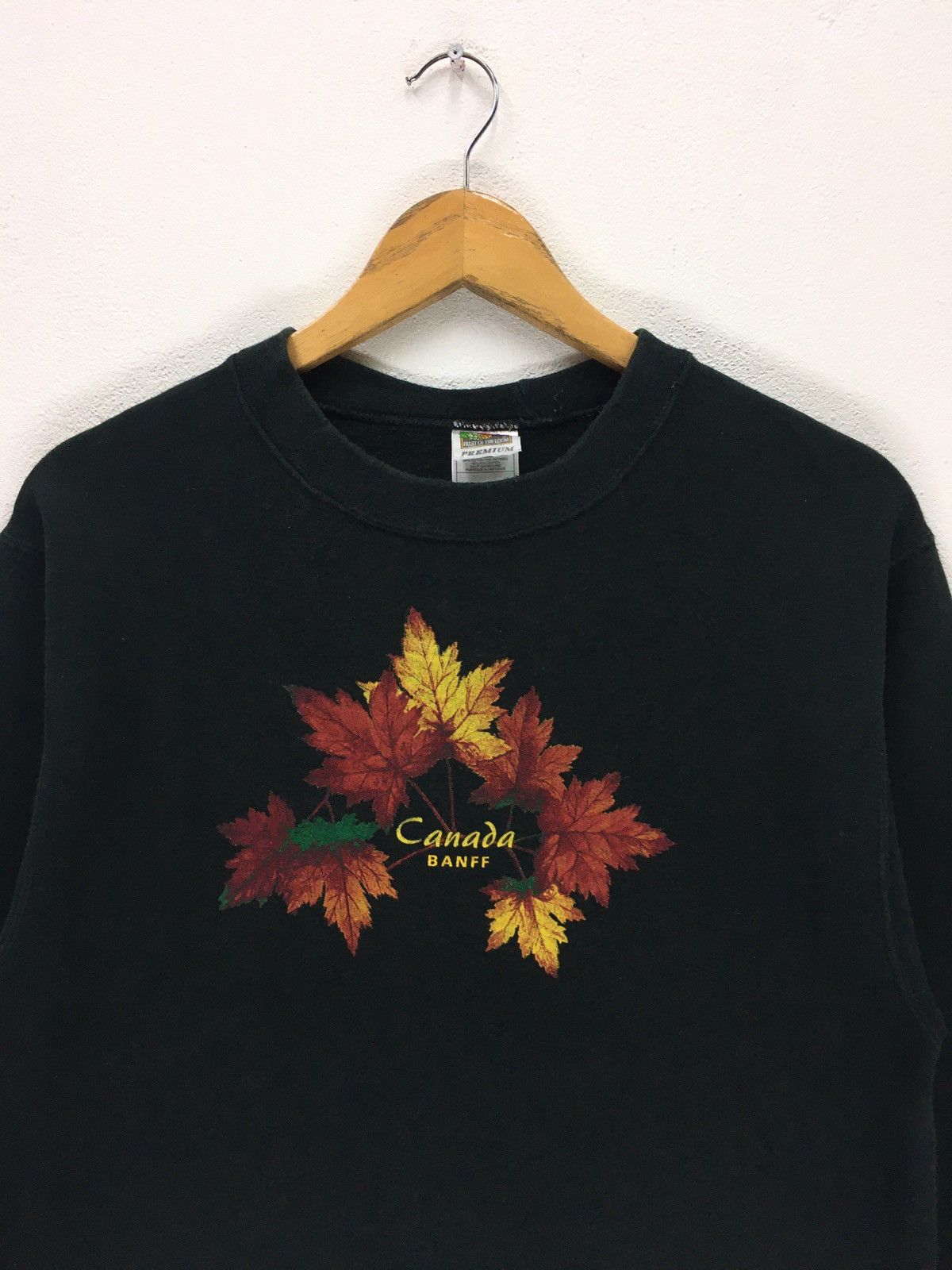 Fruit Of The Loom × Vintage Vintage 90s Banff Canada Big Logo Sweatshirt Size US S / EU 44-46 / 1 - 2 Thumbnail