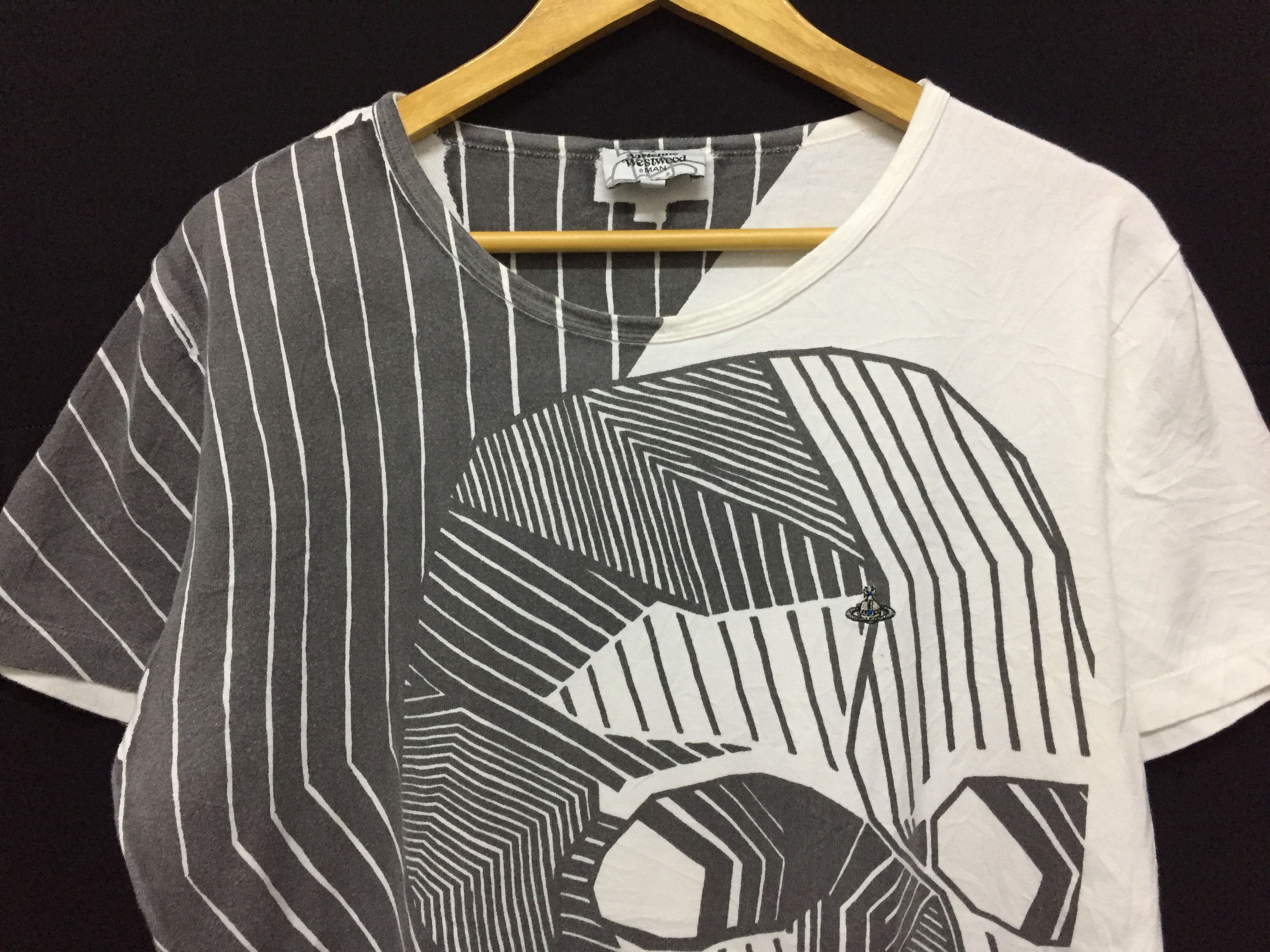 Vivienne Westwood Vtg 3D Hollow Skull tee Size US L / EU 52-54 / 3 - 3 Thumbnail