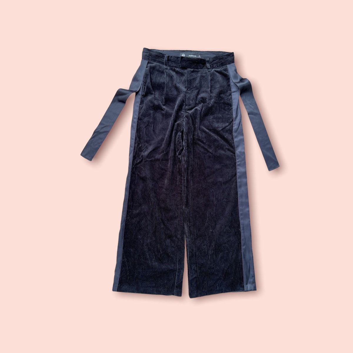 Japanese Brand × Jun Takahashi × Undercover GU X UNDERCOVER CORDUROY TAPERED PANTS Size 28" / US 6 / IT 42 - 5 Thumbnail