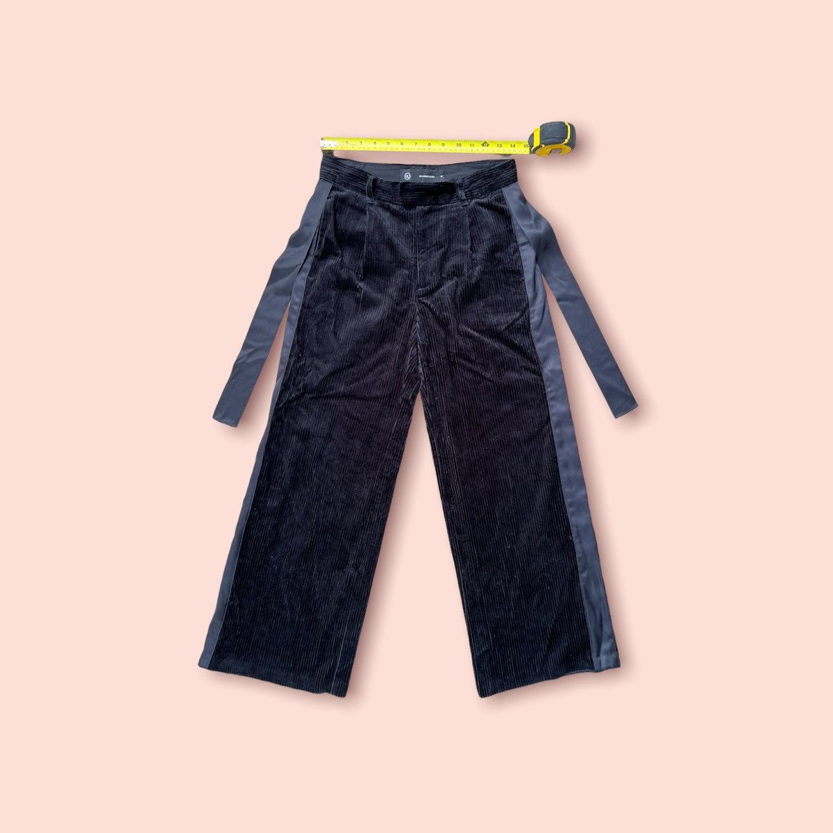 Japanese Brand × Jun Takahashi × Undercover GU X UNDERCOVER CORDUROY TAPERED PANTS Size 28" / US 6 / IT 42 - 7 Thumbnail