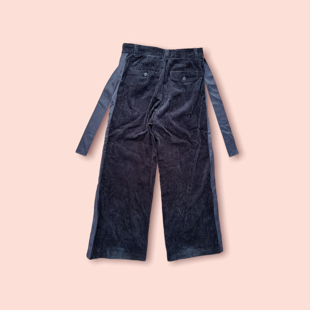 Japanese Brand × Jun Takahashi × Undercover GU X UNDERCOVER CORDUROY TAPERED PANTS Size 28" / US 6 / IT 42 - 2 Thumbnail