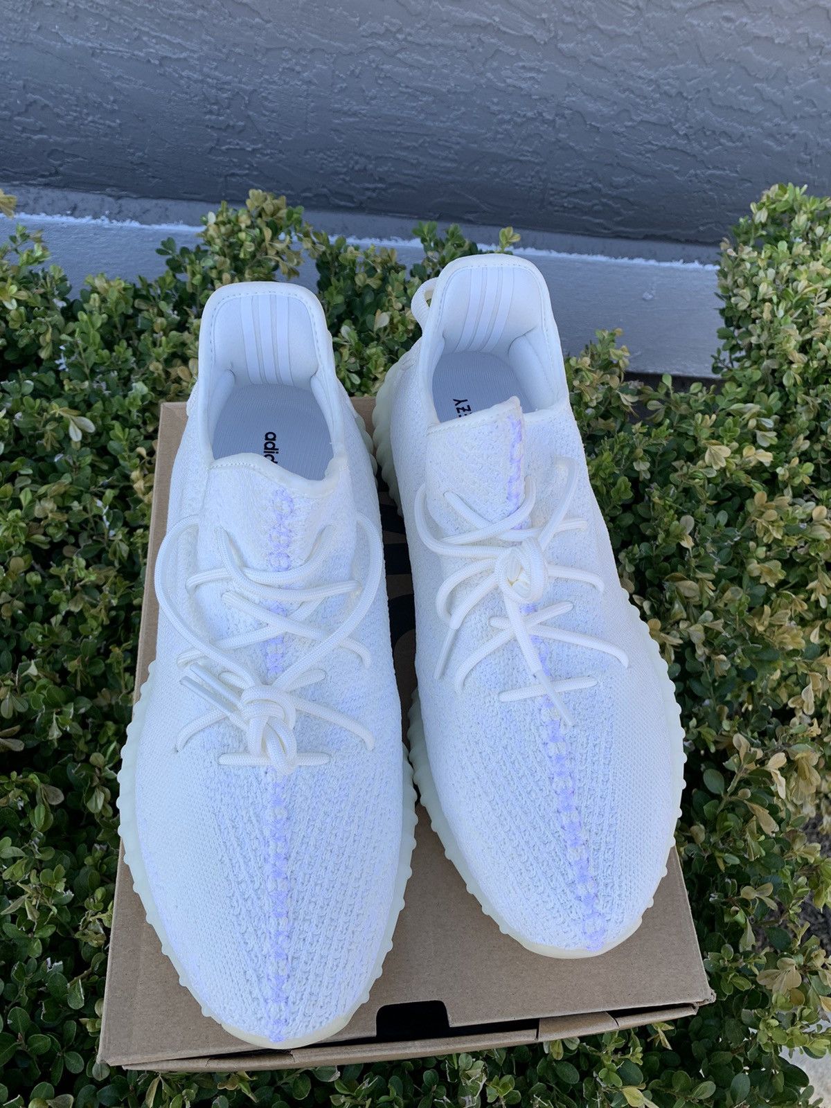 Adidas × Kanye West Yeezy Boost 350 V2 Triple White nwb (DS) Size US 13 / EU 46 - 4 Thumbnail