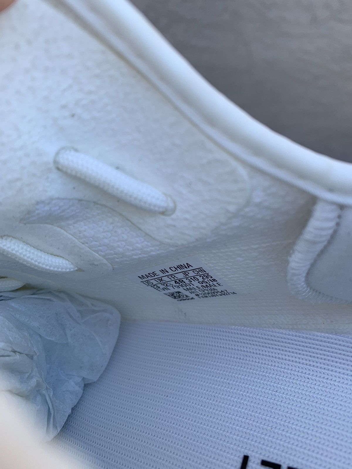 Adidas × Kanye West Yeezy Boost 350 V2 Triple White nwb (DS) Size US 13 / EU 46 - 5 Thumbnail