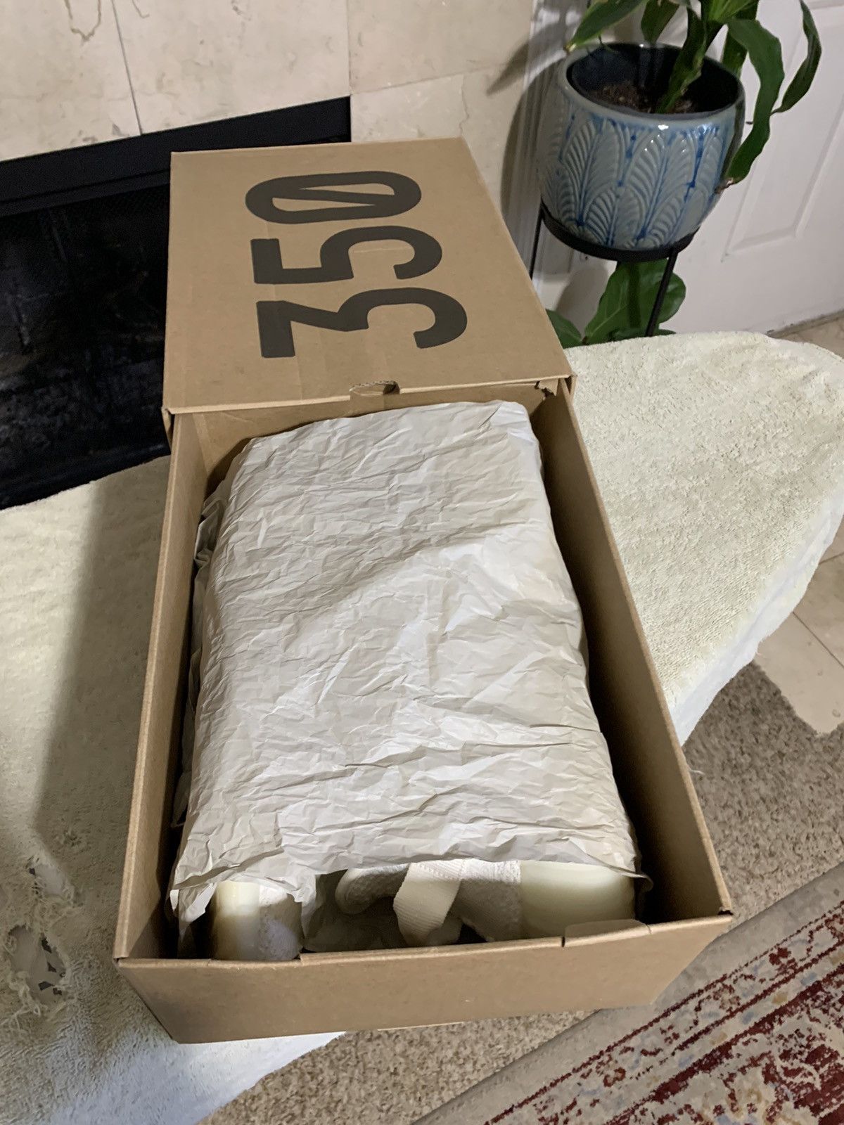 Adidas × Kanye West Yeezy Boost 350 V2 Triple White nwb (DS) Size US 13 / EU 46 - 9 Thumbnail