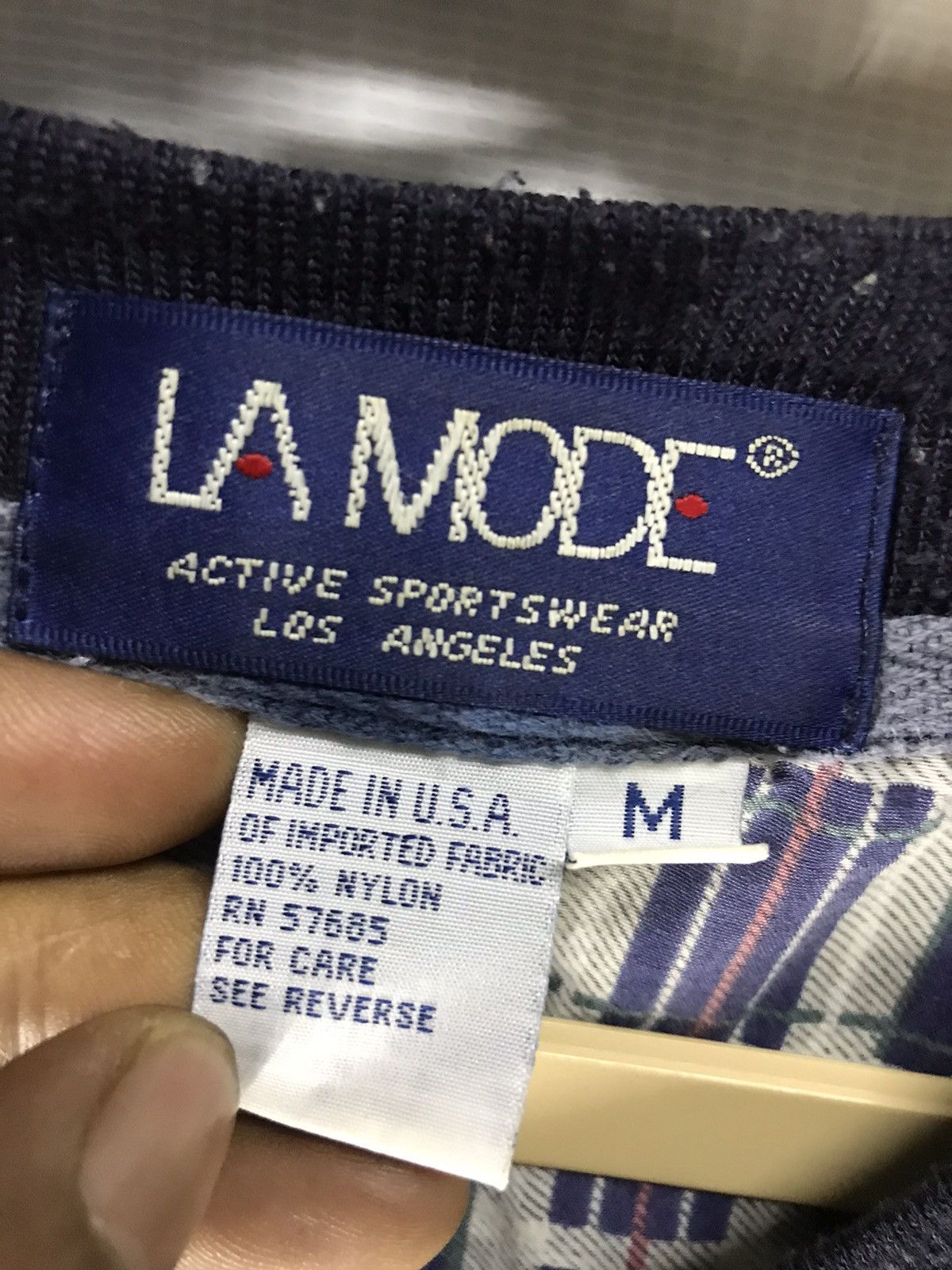 Vintage Vintage la mode active sportwear beggie nylon sweatshirt Size US M / EU 48-50 / 2 - 4 Thumbnail