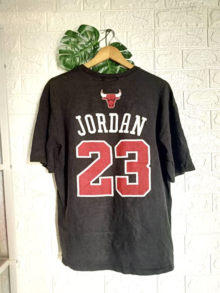 NBA × Vintage VINTAGE CHICAGO BULL JORDAN 23 TEE Size US L / EU 52-54 / 3 - 2 Thumbnail