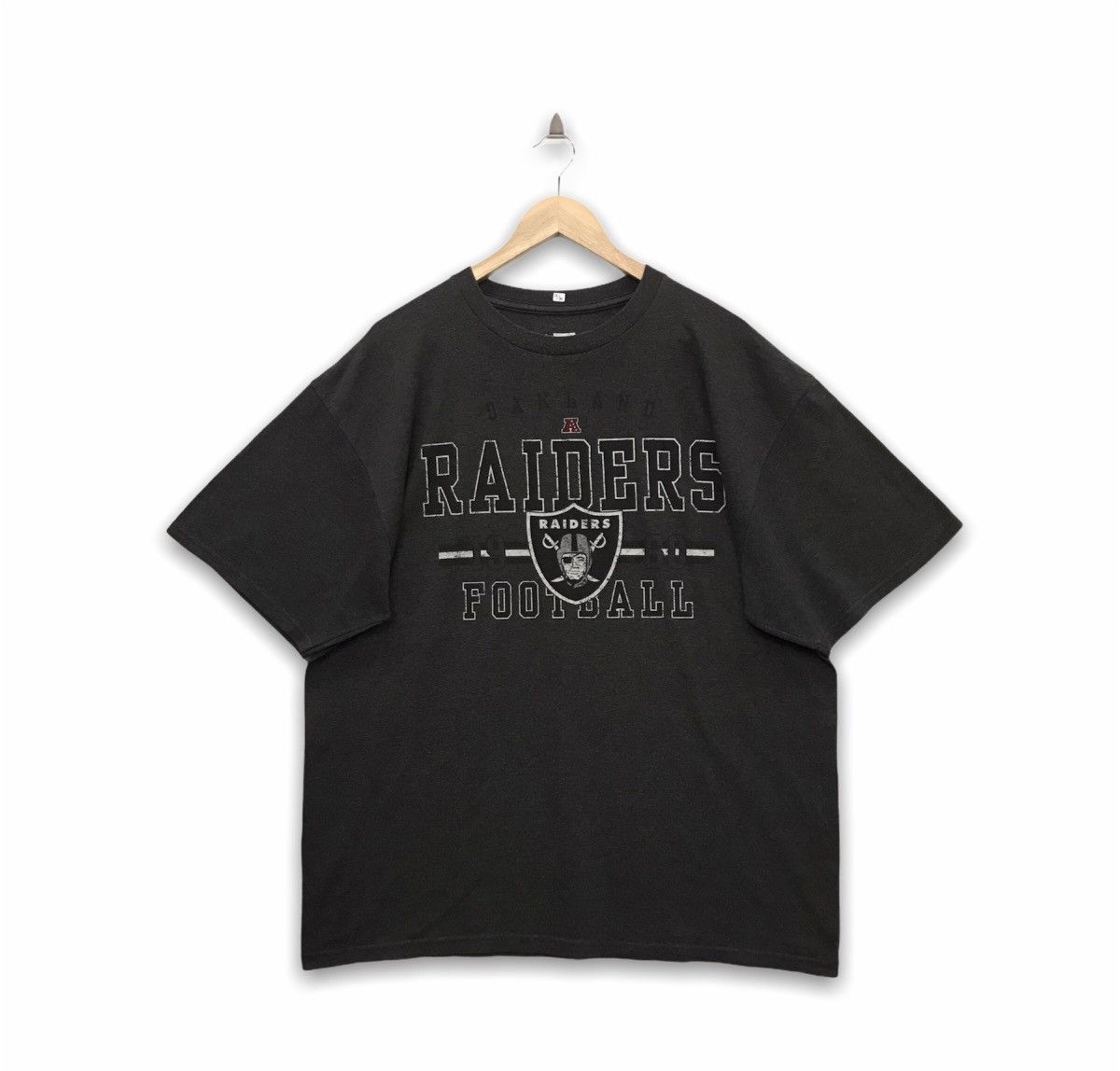 NFL Rare!! NFL Tee Oakland Raiders Football Size US XL / EU 56 / 4 - 1 Thumbnail