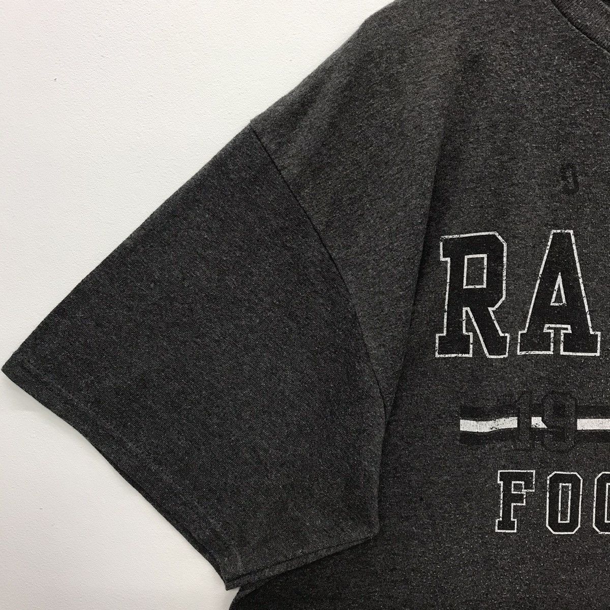 NFL Rare!! NFL Tee Oakland Raiders Football Size US XL / EU 56 / 4 - 5 Thumbnail