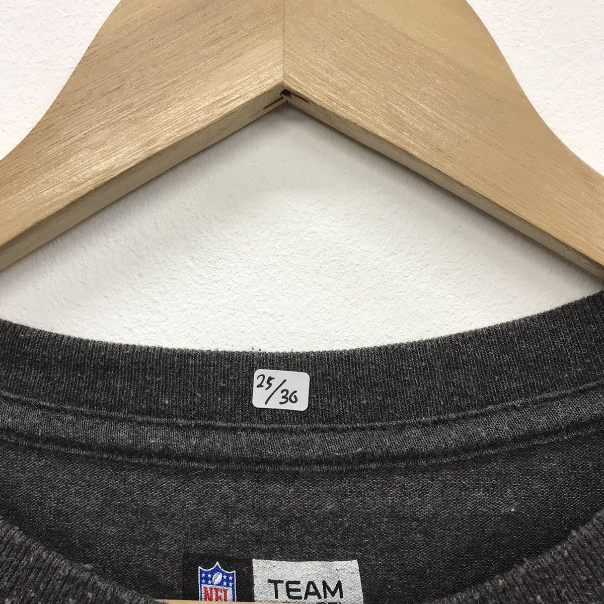 NFL Rare!! NFL Tee Oakland Raiders Football Size US XL / EU 56 / 4 - 10 Thumbnail