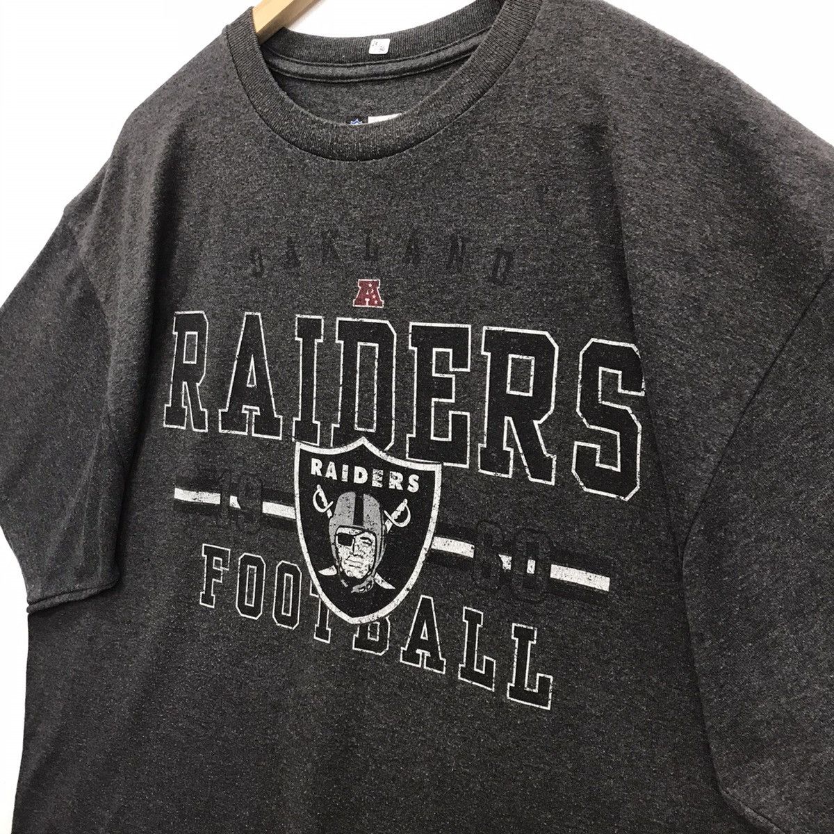 NFL Rare!! NFL Tee Oakland Raiders Football Size US XL / EU 56 / 4 - 12 Thumbnail