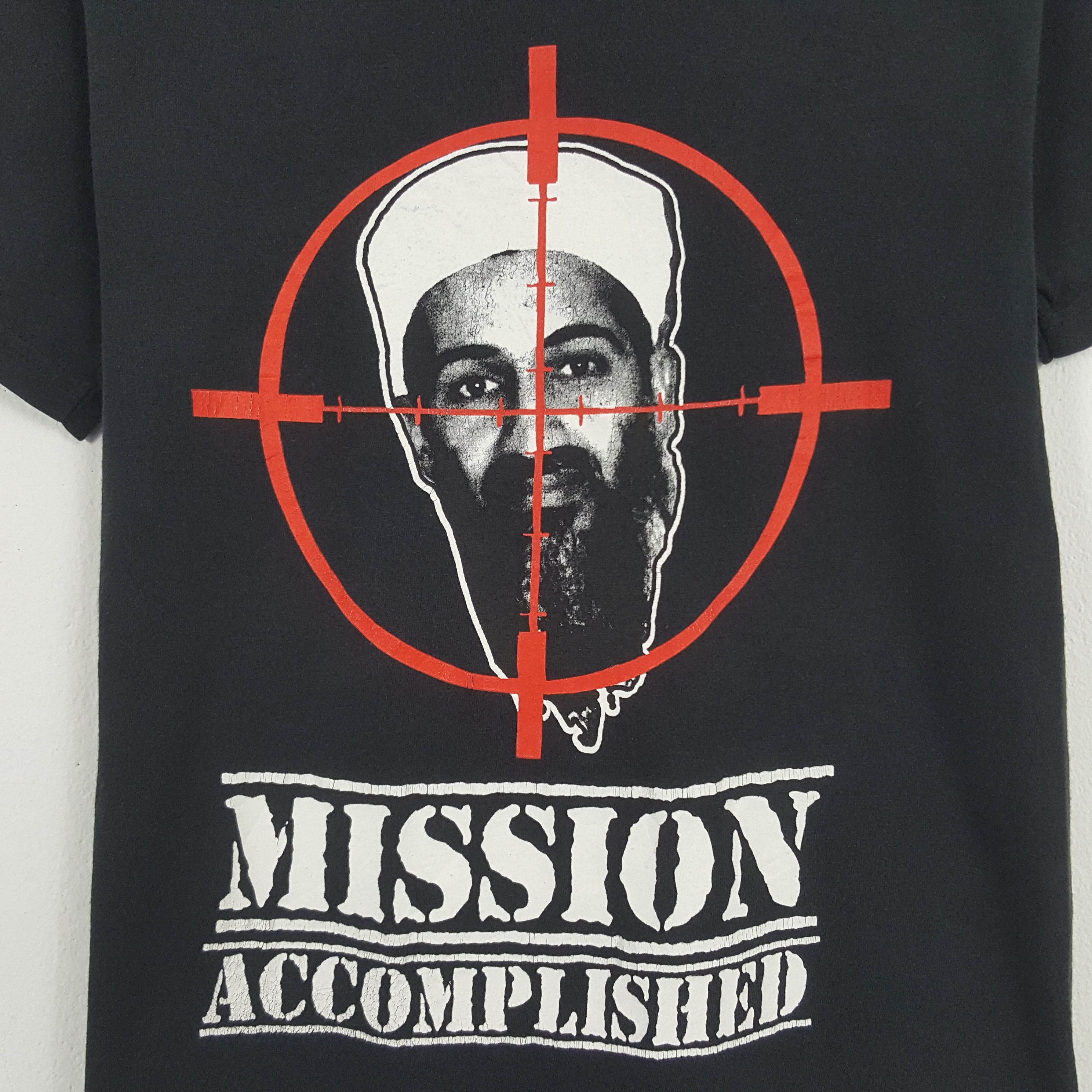 Band Tees × Vintage Vintage Mission Accomplished Tshirt Size US S / EU 44-46 / 1 - 2 Thumbnail