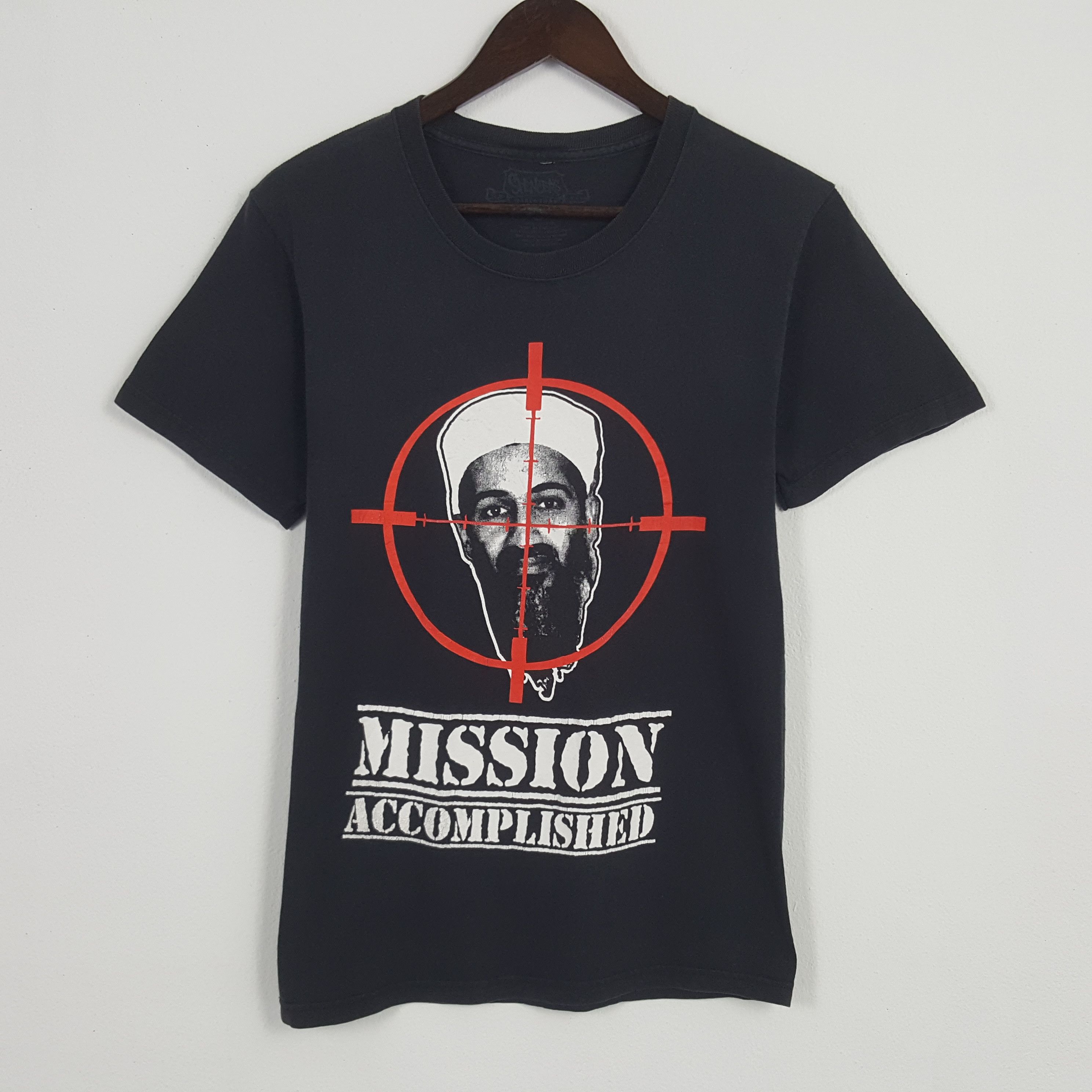 Band Tees × Vintage Vintage Mission Accomplished Tshirt Size US S / EU 44-46 / 1 - 1 Thumbnail