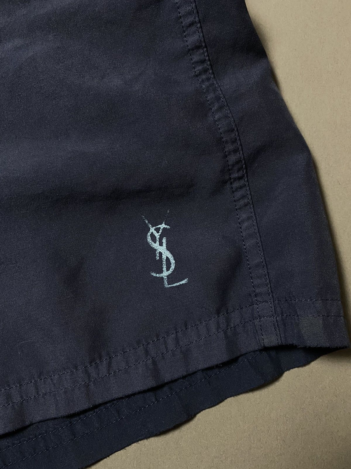 Vintage × Yves Saint Laurent 90s Yves Saint Laurent vintage navy shorts small YSL logo Size US 32 / EU 48 - 2 Thumbnail