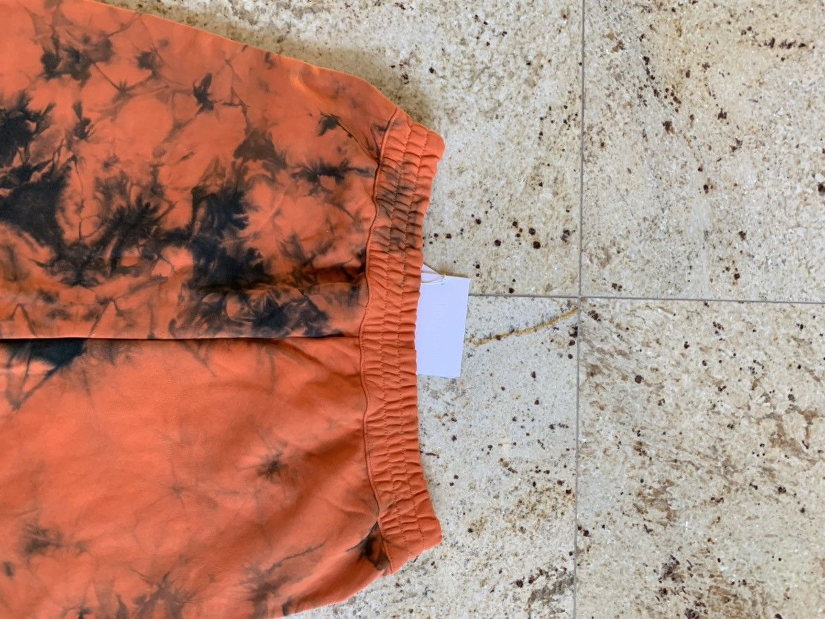 Helmut Lang Tie Dye Orange & Black Shorts Size US 30 / EU 46 - 15 Thumbnail