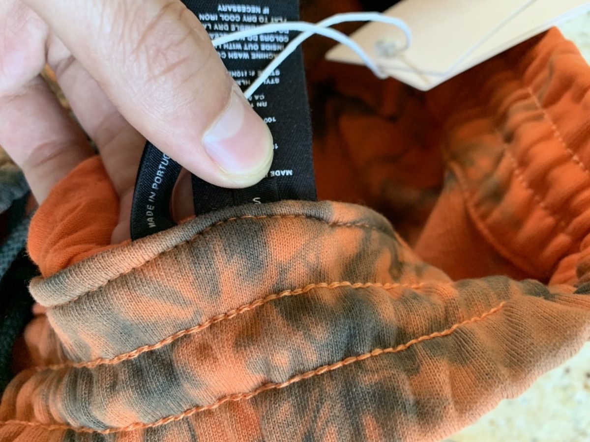 Helmut Lang Tie Dye Orange & Black Shorts Size US 30 / EU 46 - 10 Thumbnail