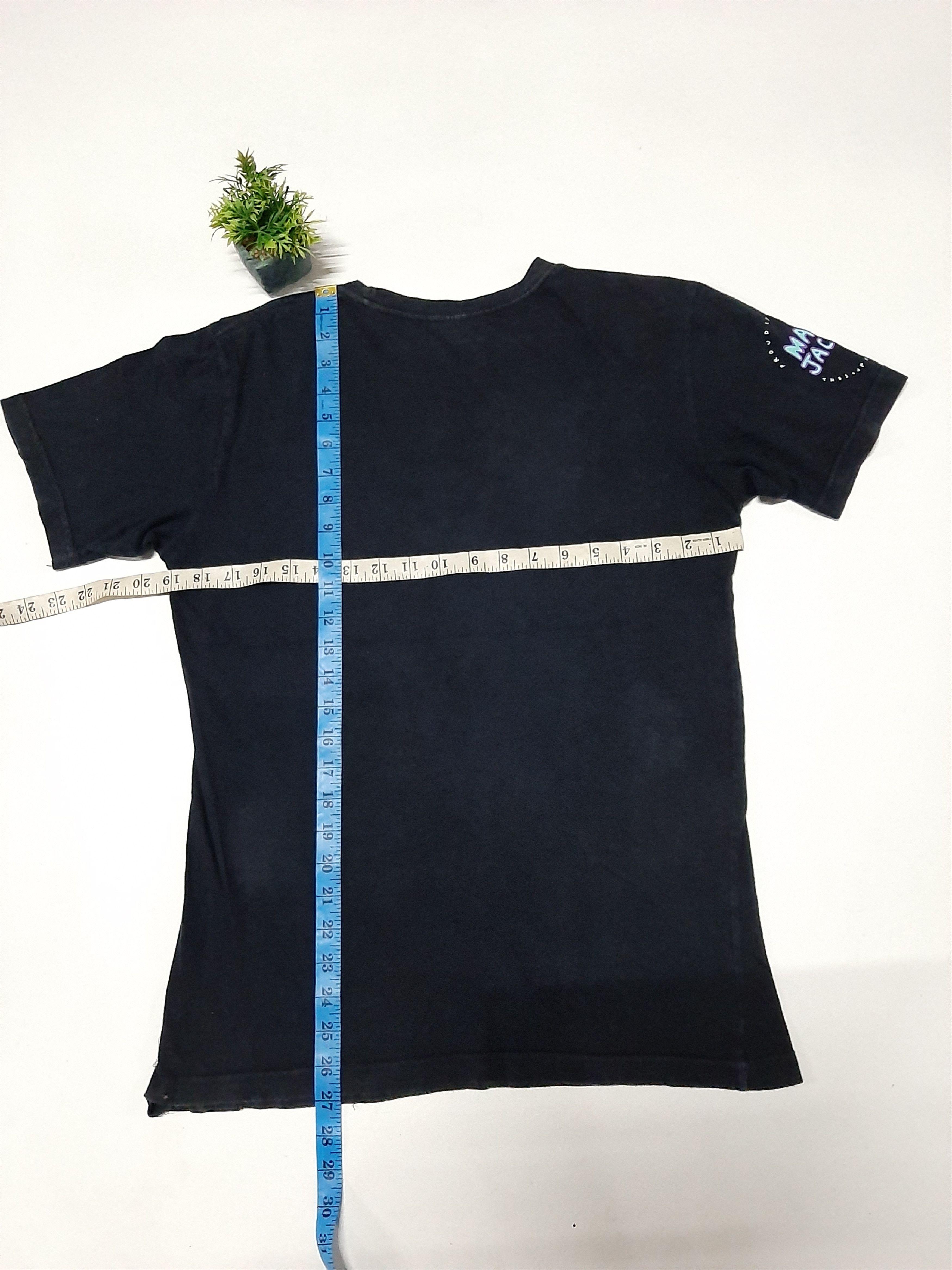 Marc Jacobs × Marc by Marc Jacobs × Vintage VINTAGE MARC JACOBS PROUDLY SUPPORTS THE SOUP KITCHEN Tee Size US M / EU 48-50 / 2 - 2 Thumbnail