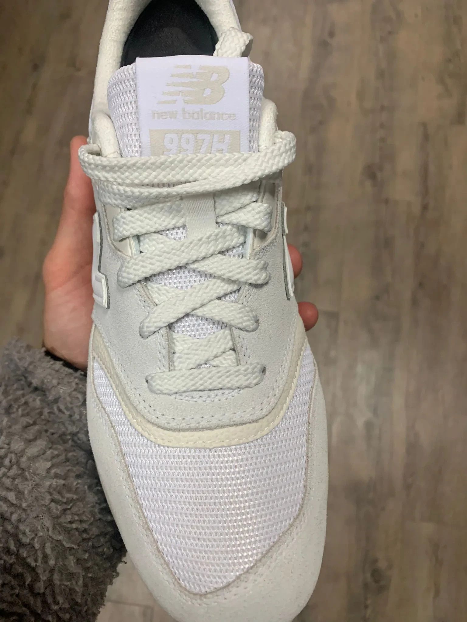New Balance 997H Sneaker in White Size US 9 / EU 42 - 2 Thumbnail