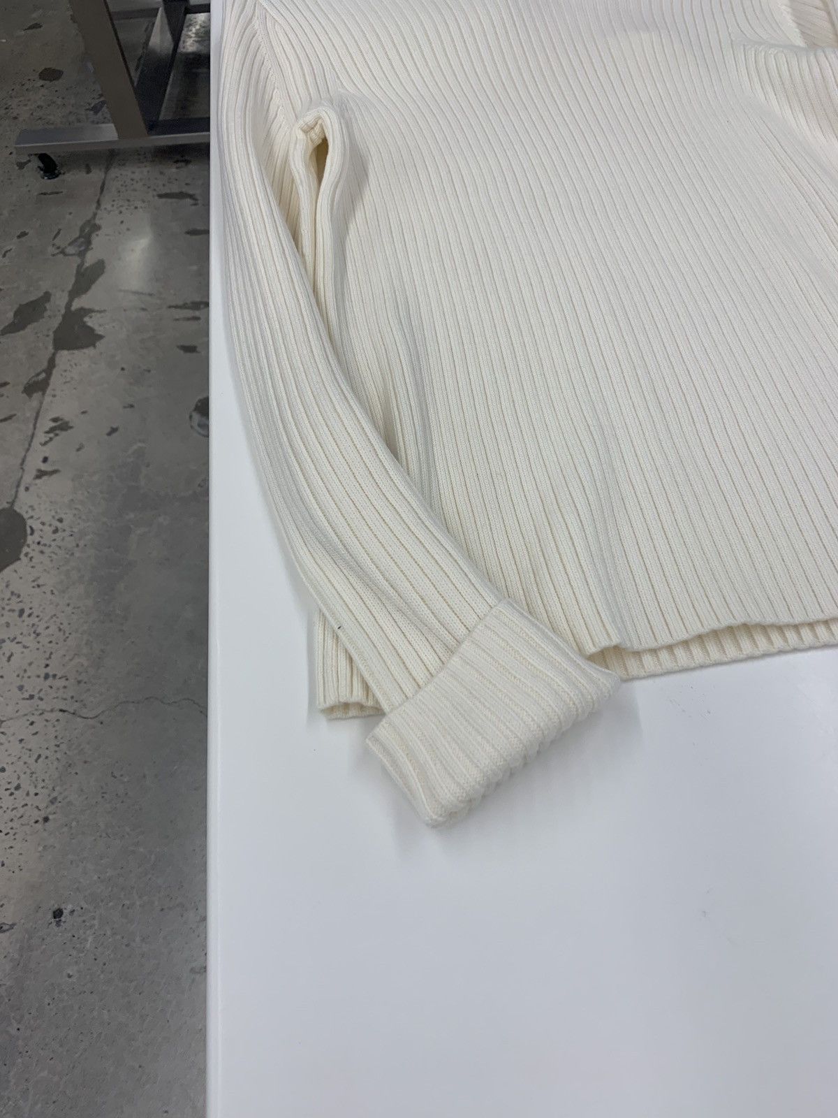 Helmut Lang Logo Tag Muscle Crew Neck in Cream Size US S / EU 44-46 / 1 - 3 Thumbnail