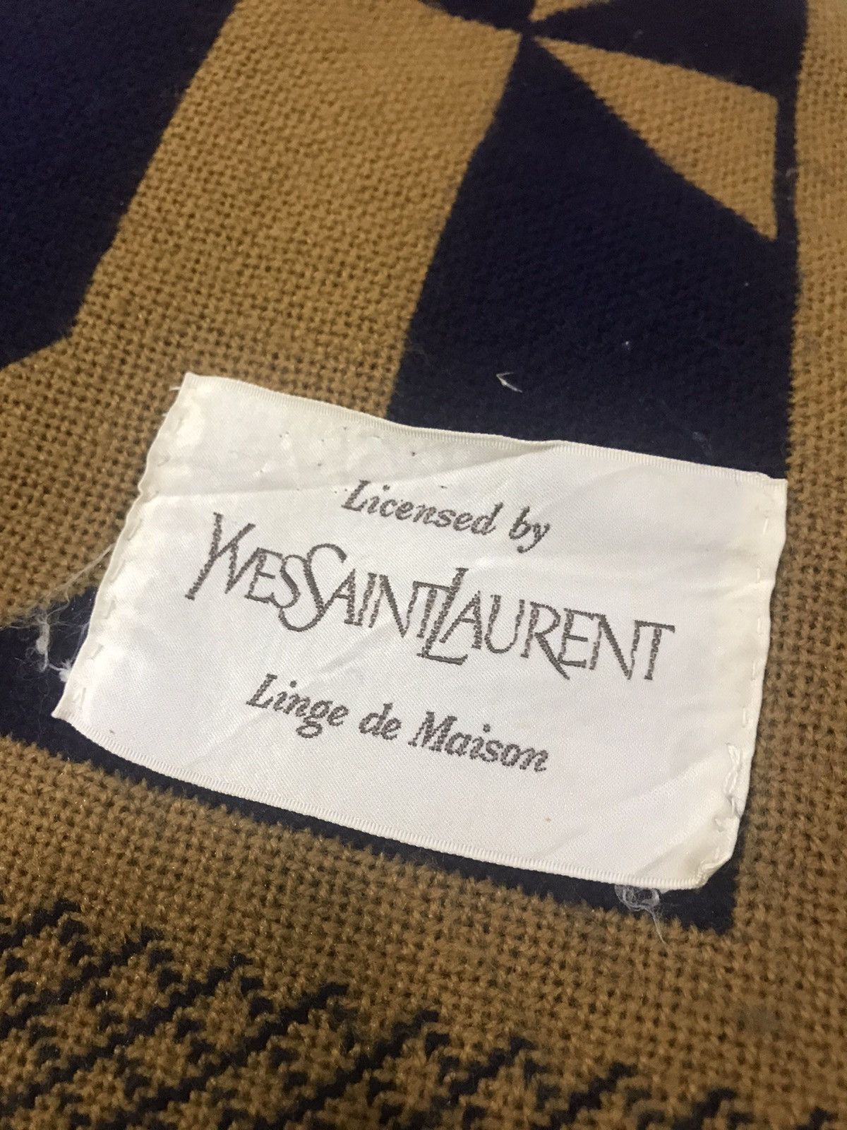 Yves Saint Laurent VINTAGE YVES SAINT LAURENT YSL LINGE DE MAISON KNITTED RUG Size ONE SIZE - 8 Thumbnail
