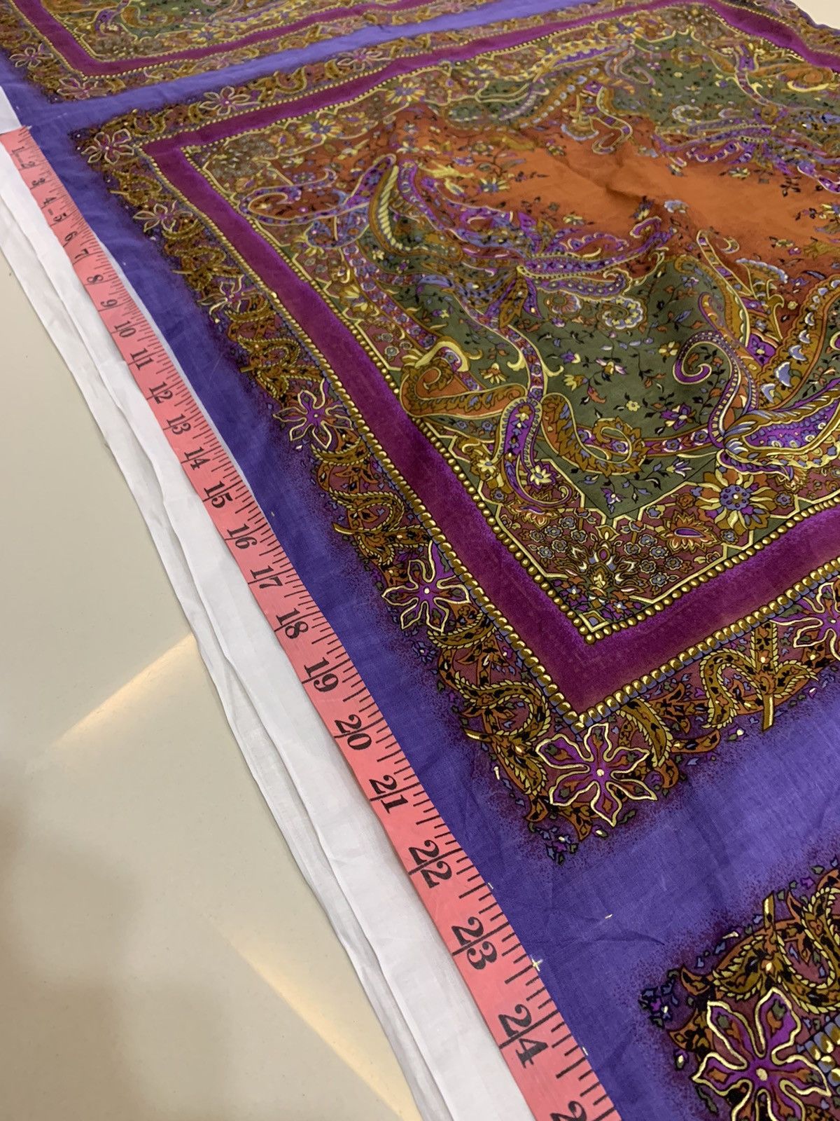 Jean-Louis Scherrer VINTAGE JEAN LOUIS SCHERRER UNCUT HANDKERCHIEF 3.6m x 1.23m Size ONE SIZE - 12 Thumbnail