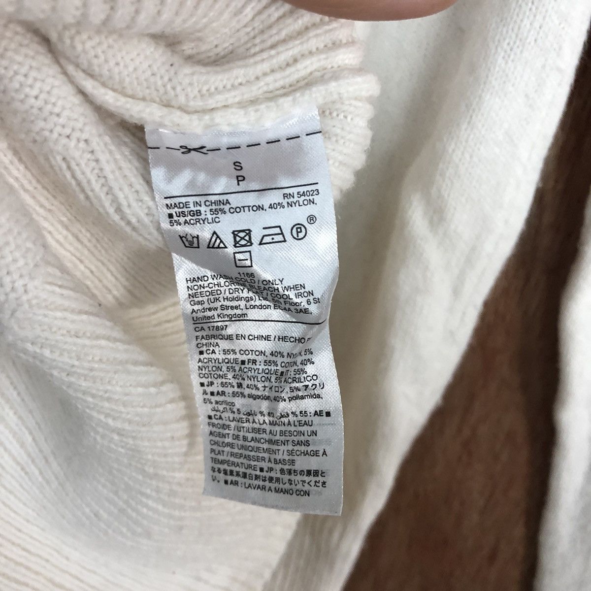 Gap GAP White Knitwear rainbow sweatshirt #c748 Size US S / EU 44-46 / 1 - 12 Thumbnail