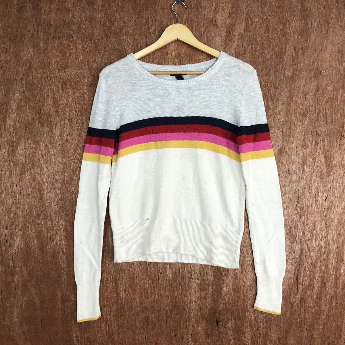 Gap GAP White Knitwear rainbow sweatshirt #c748 Size US S / EU 44-46 / 1 - 1 Thumbnail