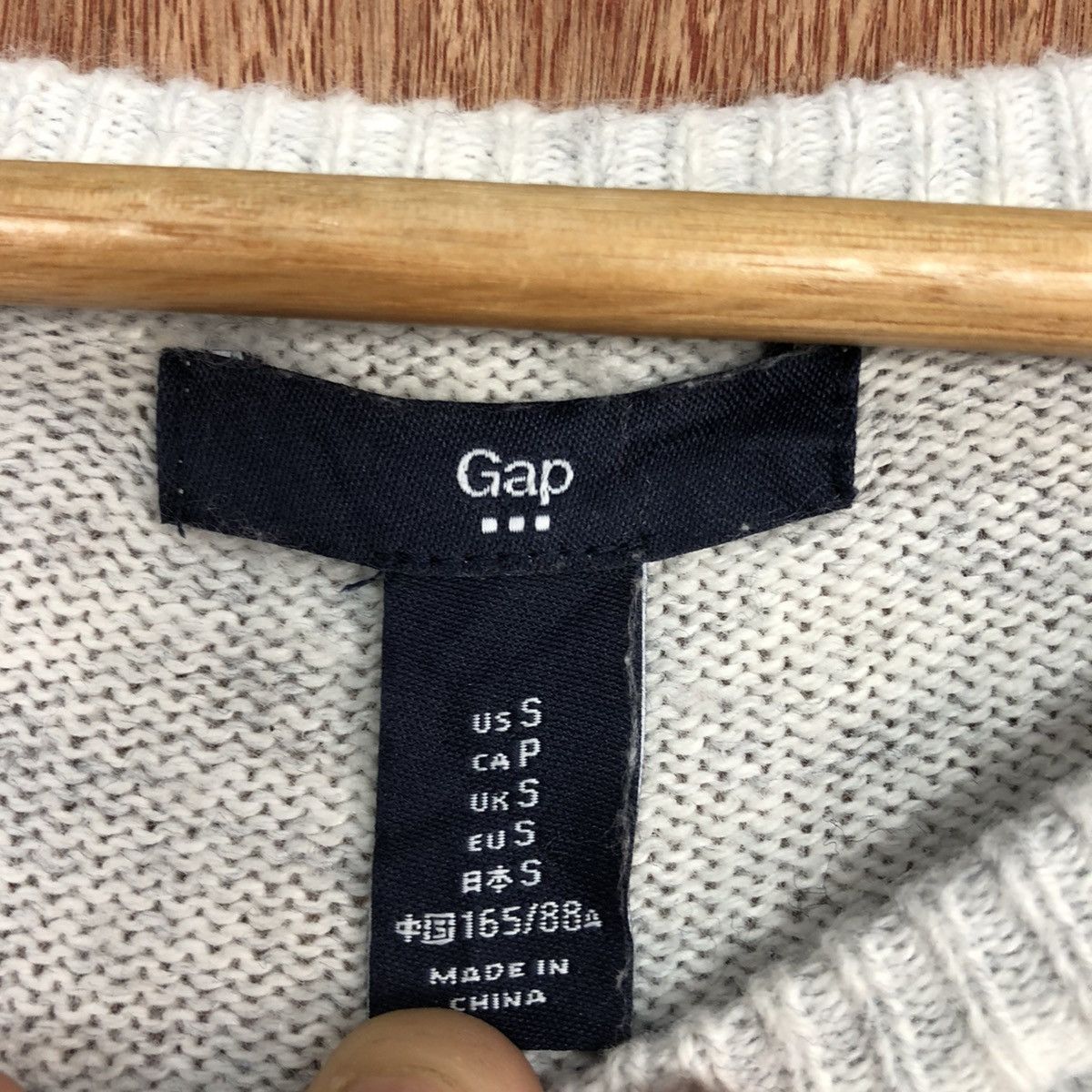 Gap GAP White Knitwear rainbow sweatshirt #c748 Size US S / EU 44-46 / 1 - 9 Thumbnail