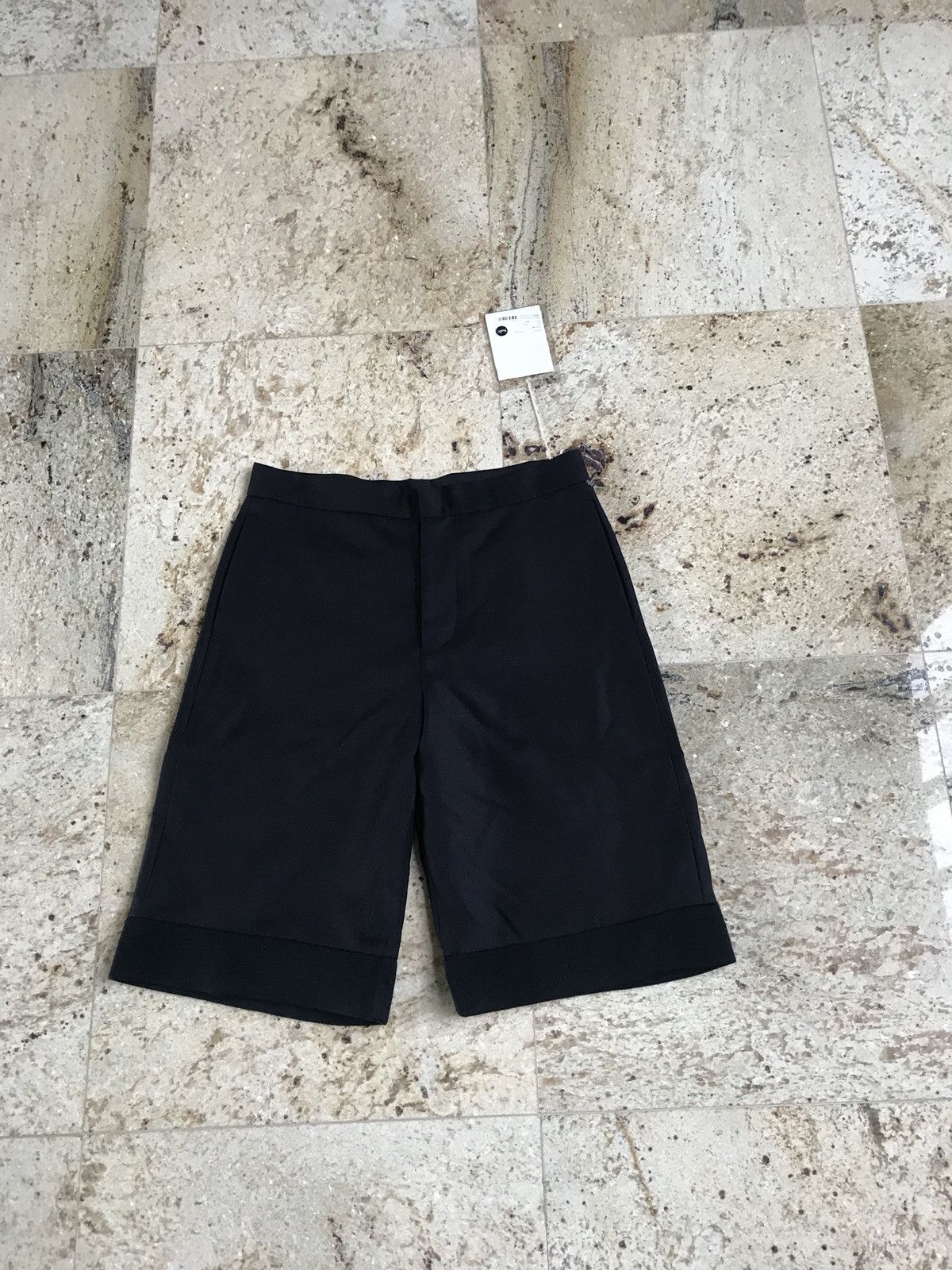 Acne Studios Roy Twill Shorts in Navy Size US 32 / EU 48 - 1 Thumbnail