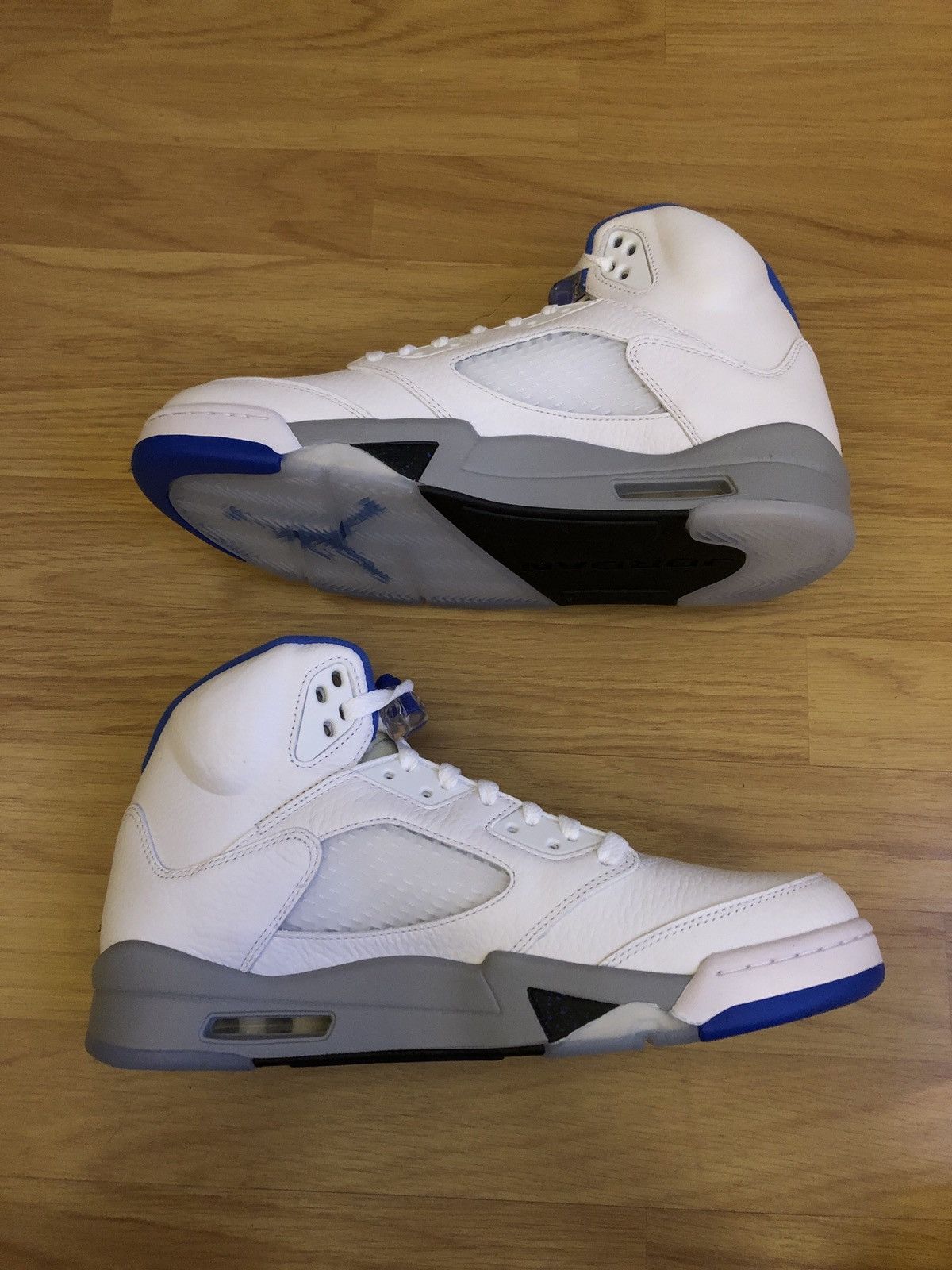 Jordan Brand Air Jordan 5 white / hyper royal Size US 11 / EU 44 - 2 Thumbnail