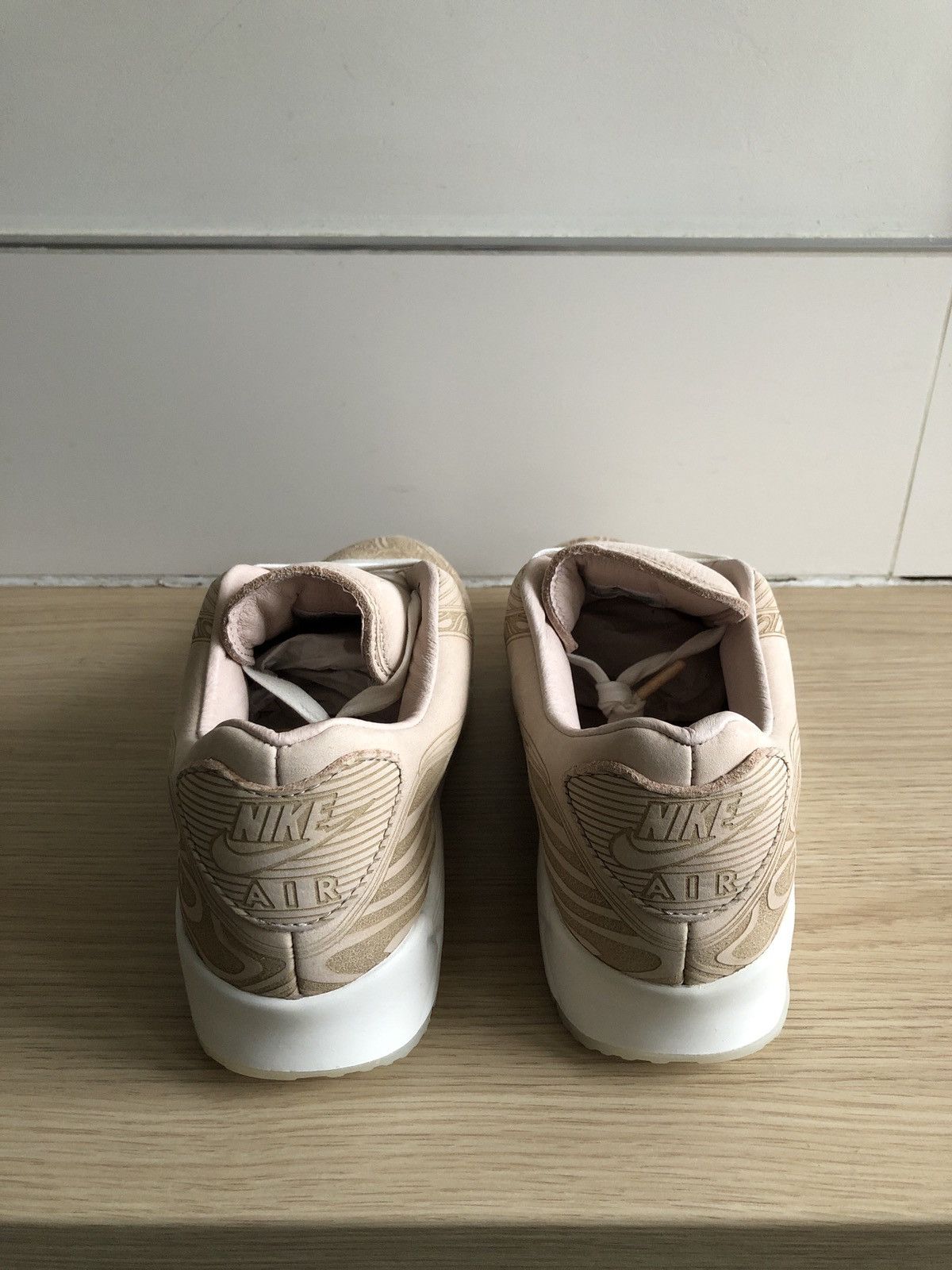 Nike Air max 90 laser Size US 11 / EU 44 - 4 Thumbnail