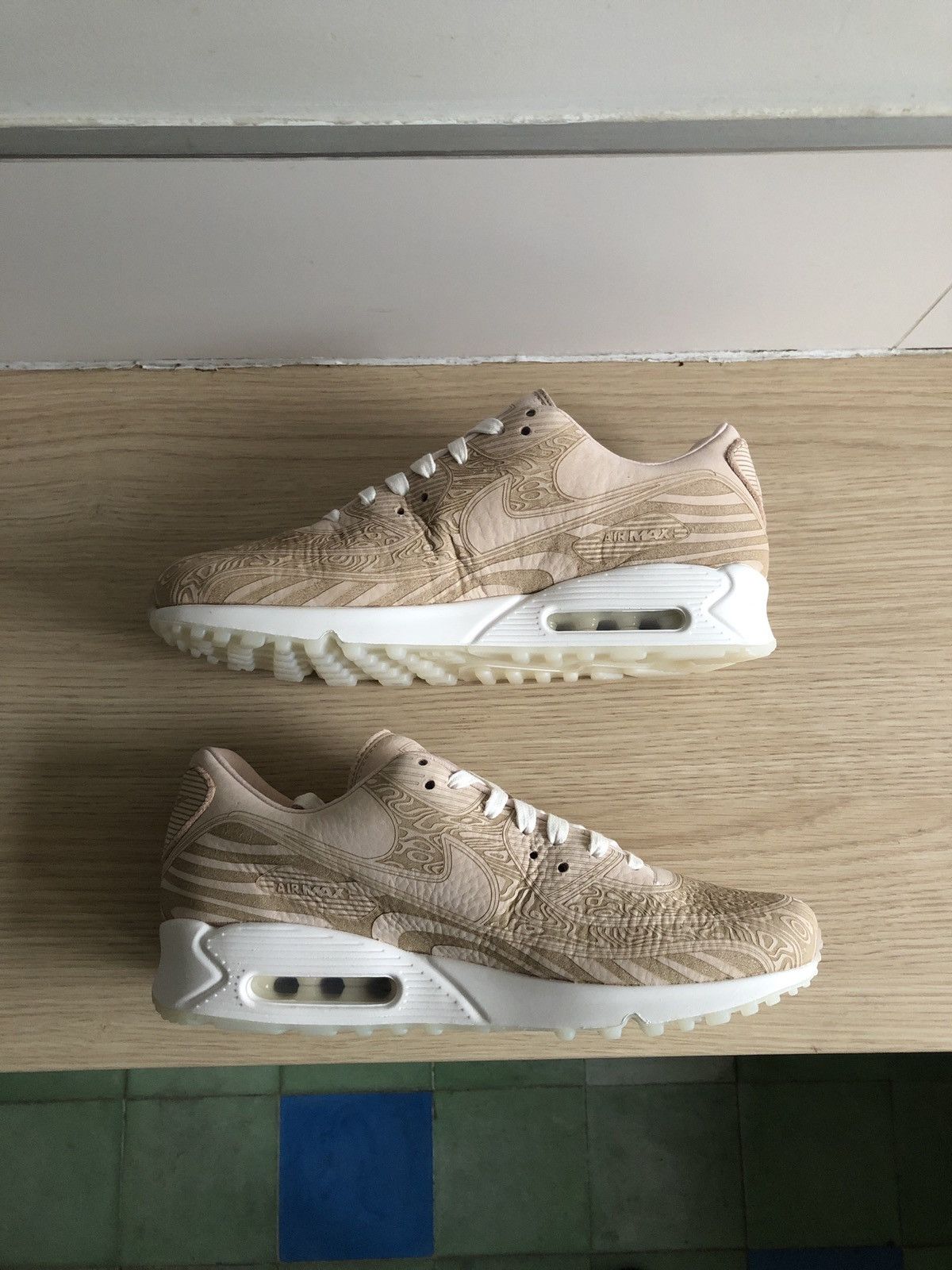 Nike Air max 90 laser Size US 11 / EU 44 - 2 Thumbnail