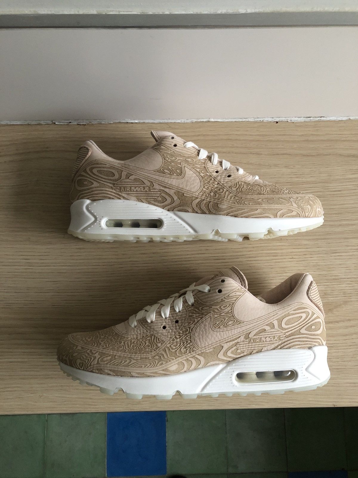 Nike Air max 90 laser Size US 11 / EU 44 - 1 Thumbnail