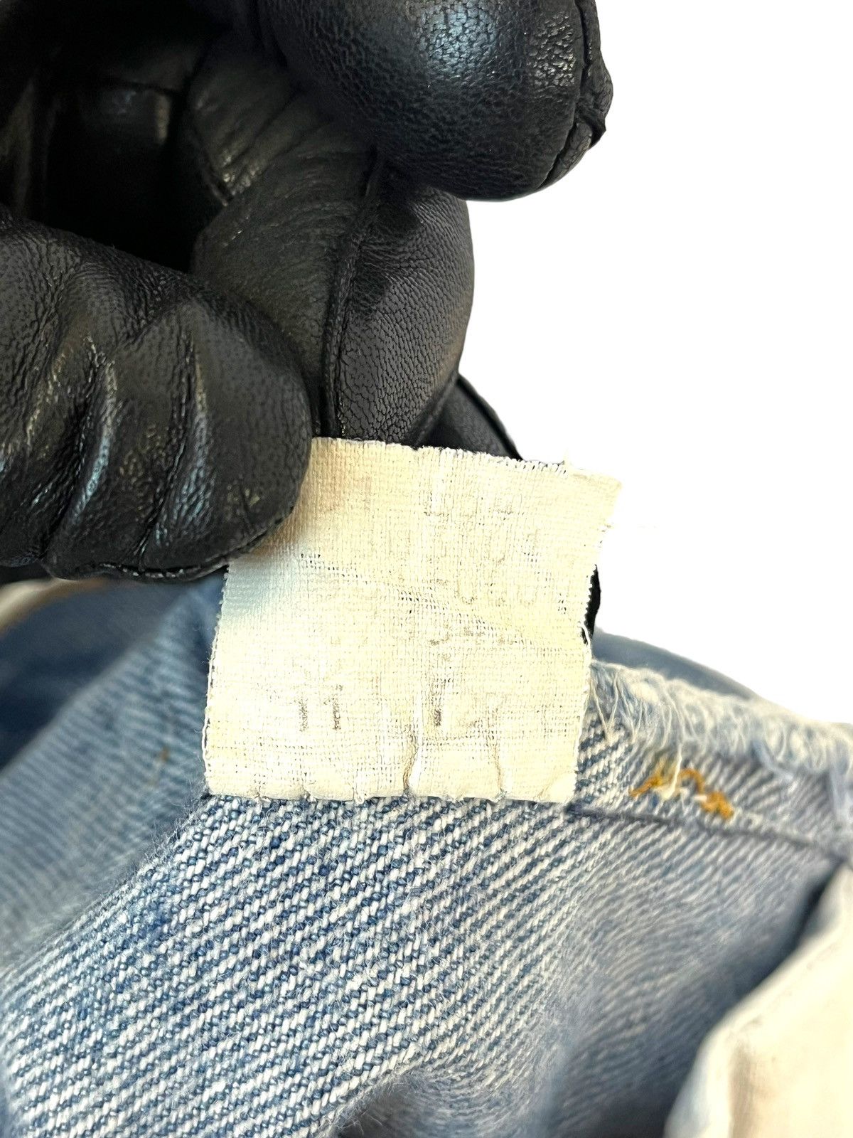 Levi's Vintage Levi’s 501 80’s Button fly Size US 30 / EU 46 - 17 Thumbnail