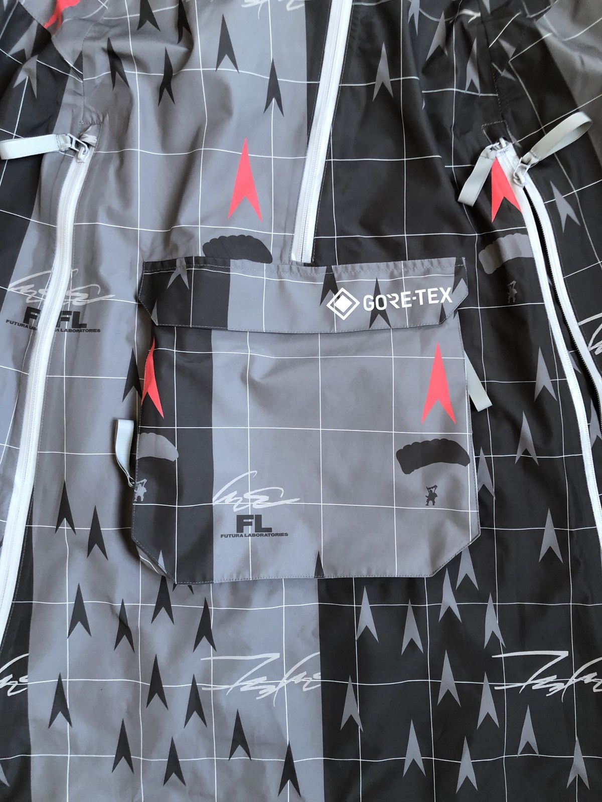 Futura Goretex X Futura Size US XL / EU 56 / 4 - 2 Thumbnail