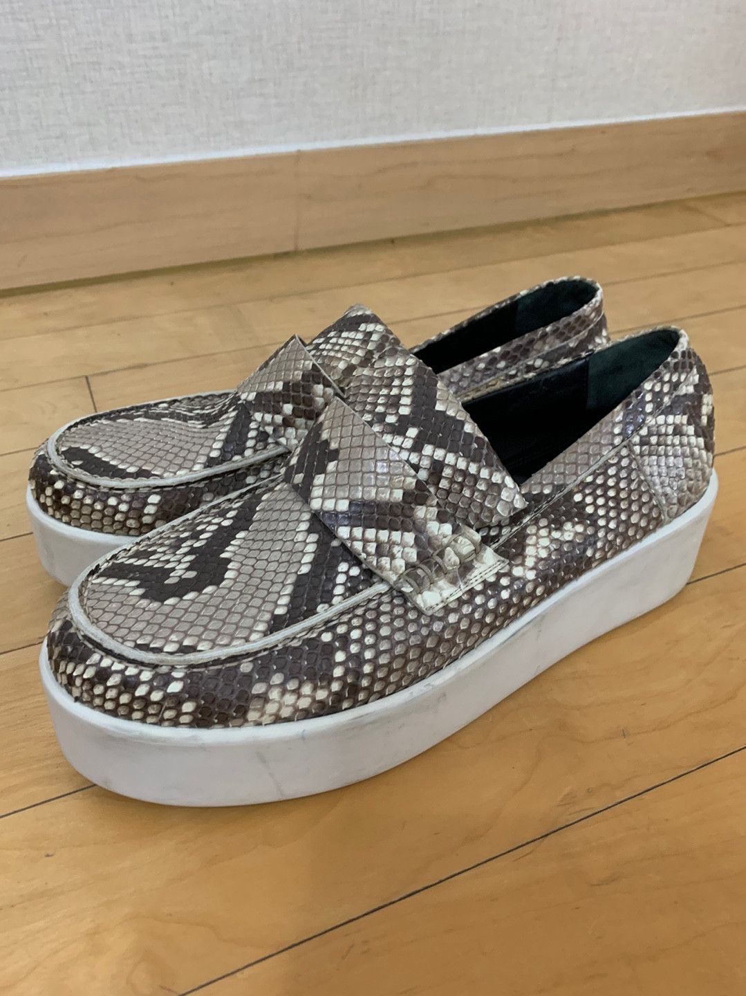 Celine Old Celine Archive Real Python Leather Loafers Size US 8.5 / IT 38.5 - 14 Thumbnail