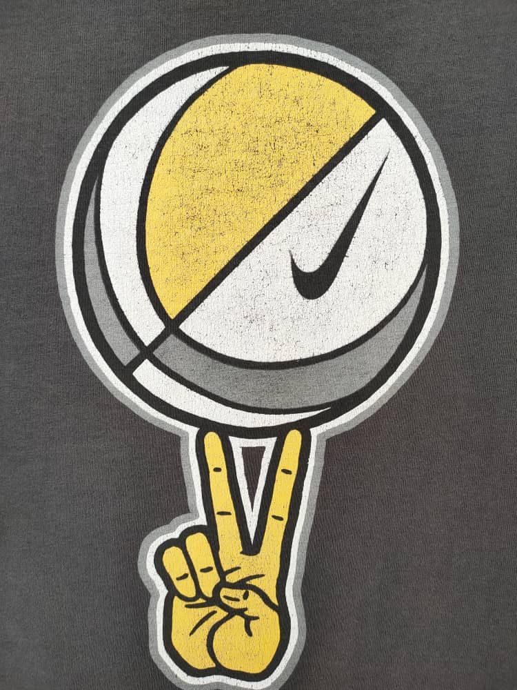 Nike Vintage Nike Worn T Size US M / EU 48-50 / 2 - 4 Thumbnail